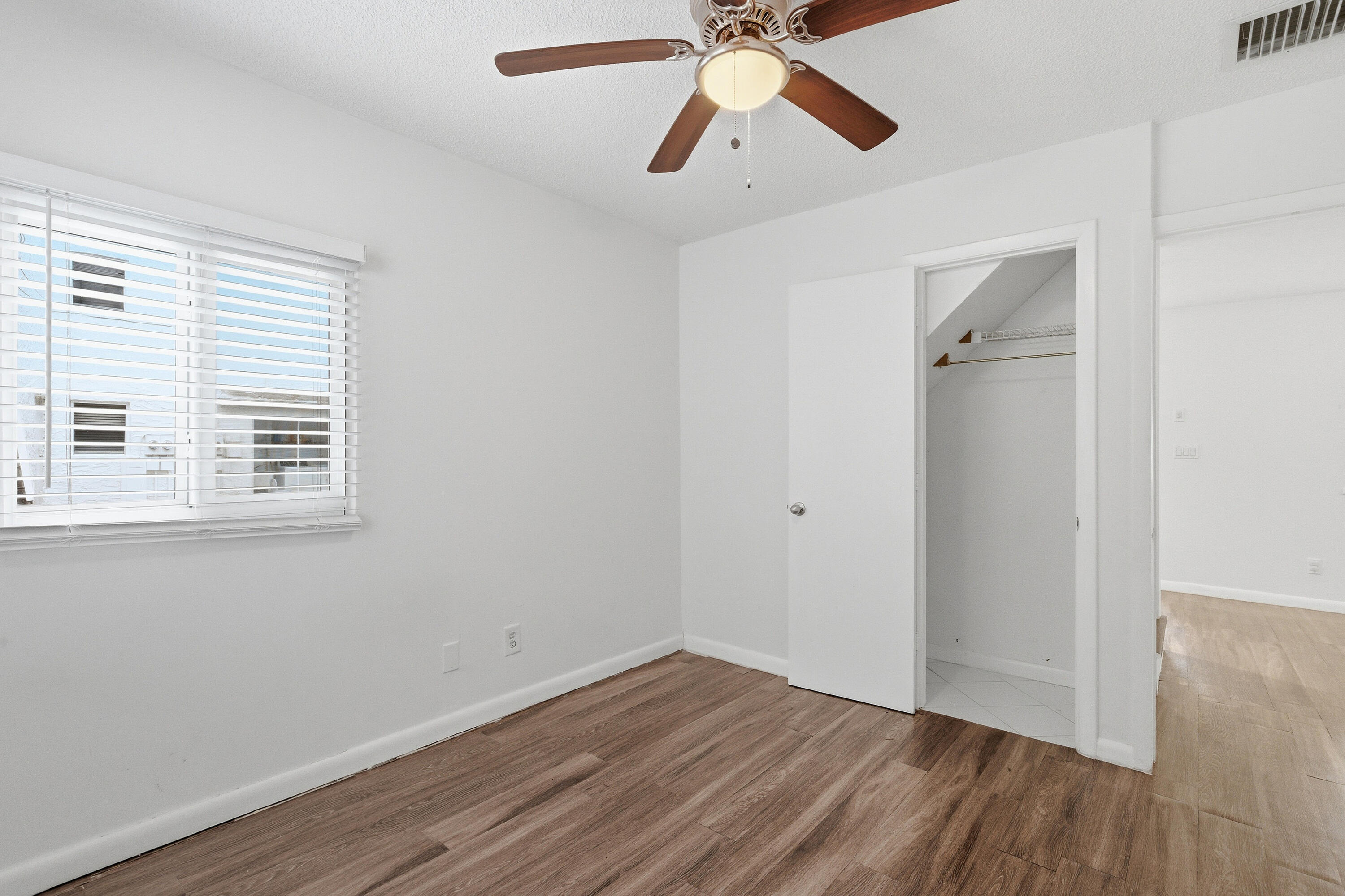 VICTORIA PARK CORR AMEN PLAT - Residential Income
