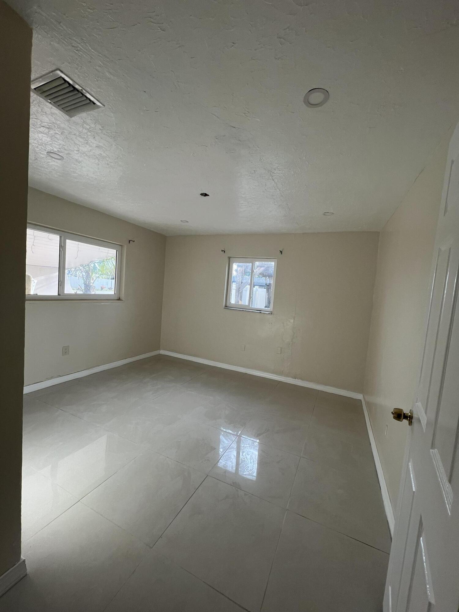 MIRAMAR SEC 9 - Residential Lease