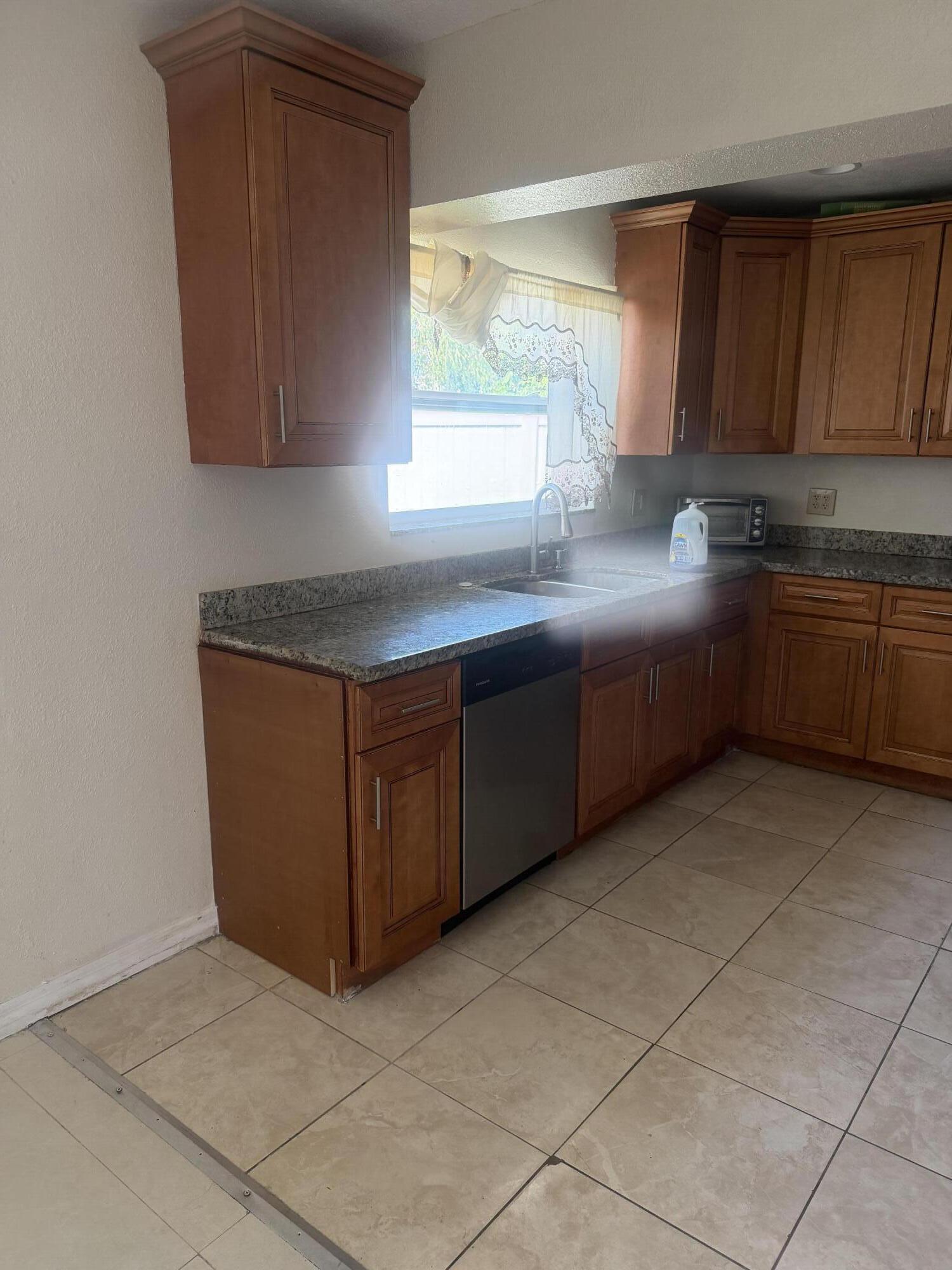 MIRAMAR SEC 9 - Residential Lease