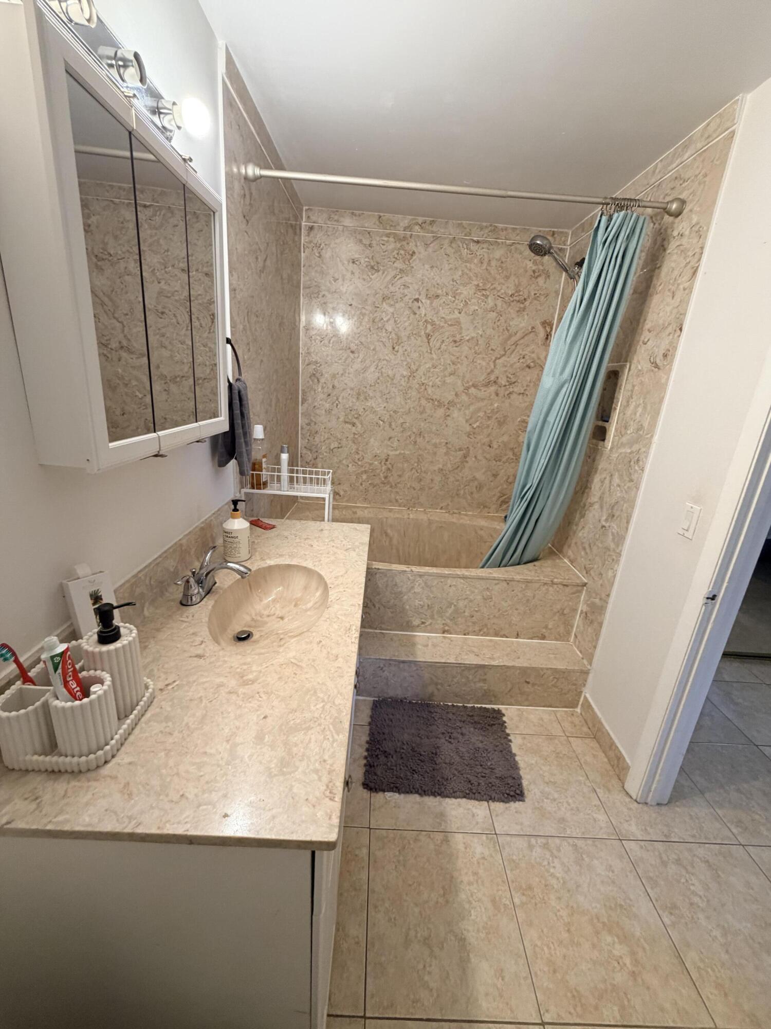 CROSSINGS OF BOYNTON BEACH CONDO - Residential Lease