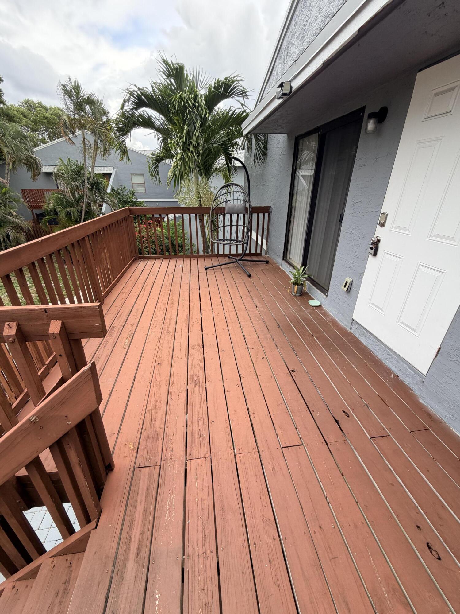 CROSSINGS OF BOYNTON BEACH CONDO - Residential Lease