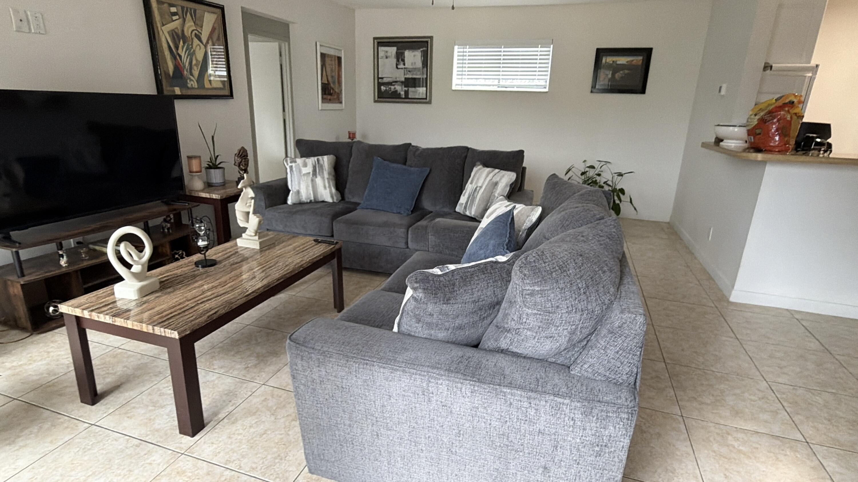 CROSSINGS OF BOYNTON BEACH CONDO - Residential Lease