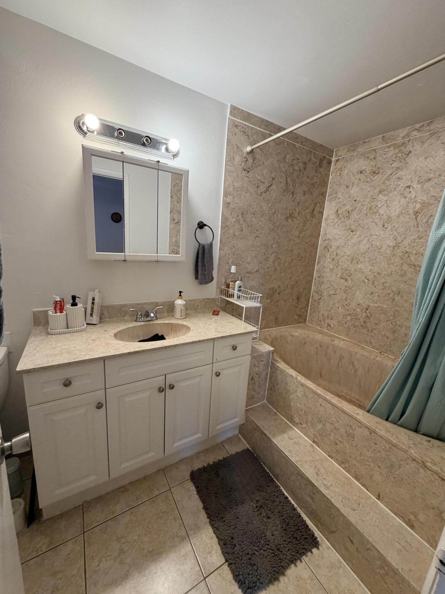 CROSSINGS OF BOYNTON BEACH CONDO - Residential Lease