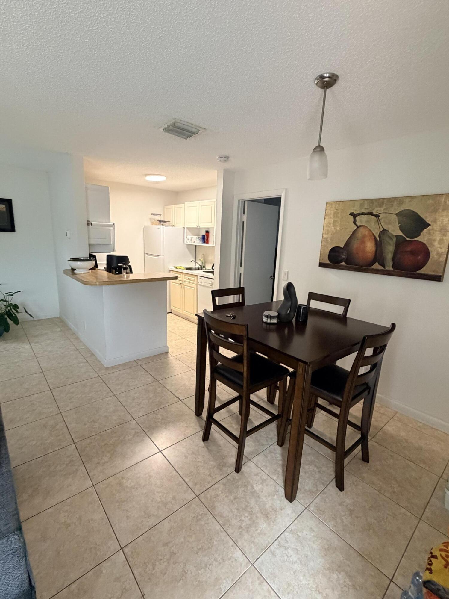 CROSSINGS OF BOYNTON BEACH CONDO - Residential Lease