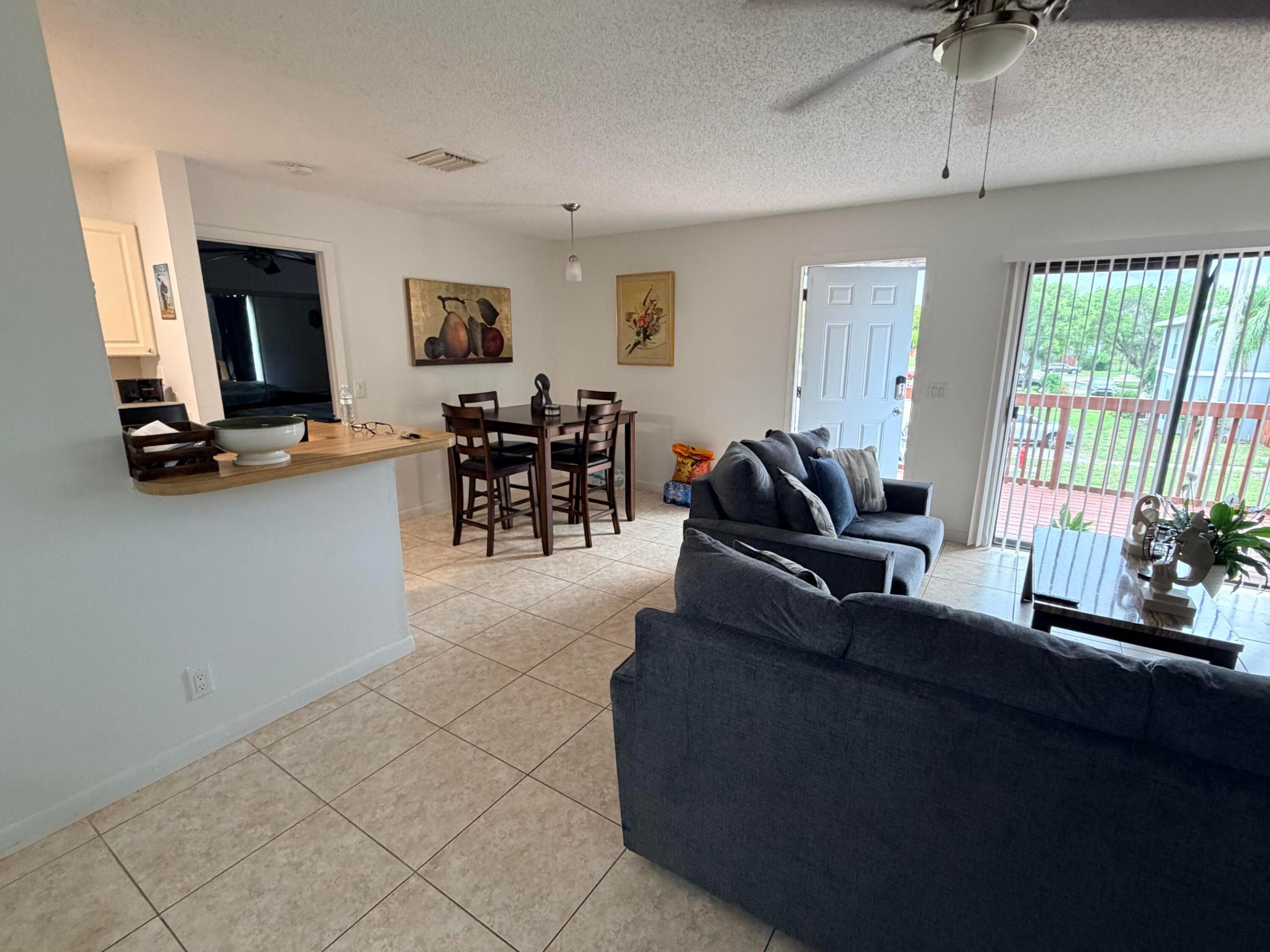 CROSSINGS OF BOYNTON BEACH CONDO - Residential Lease