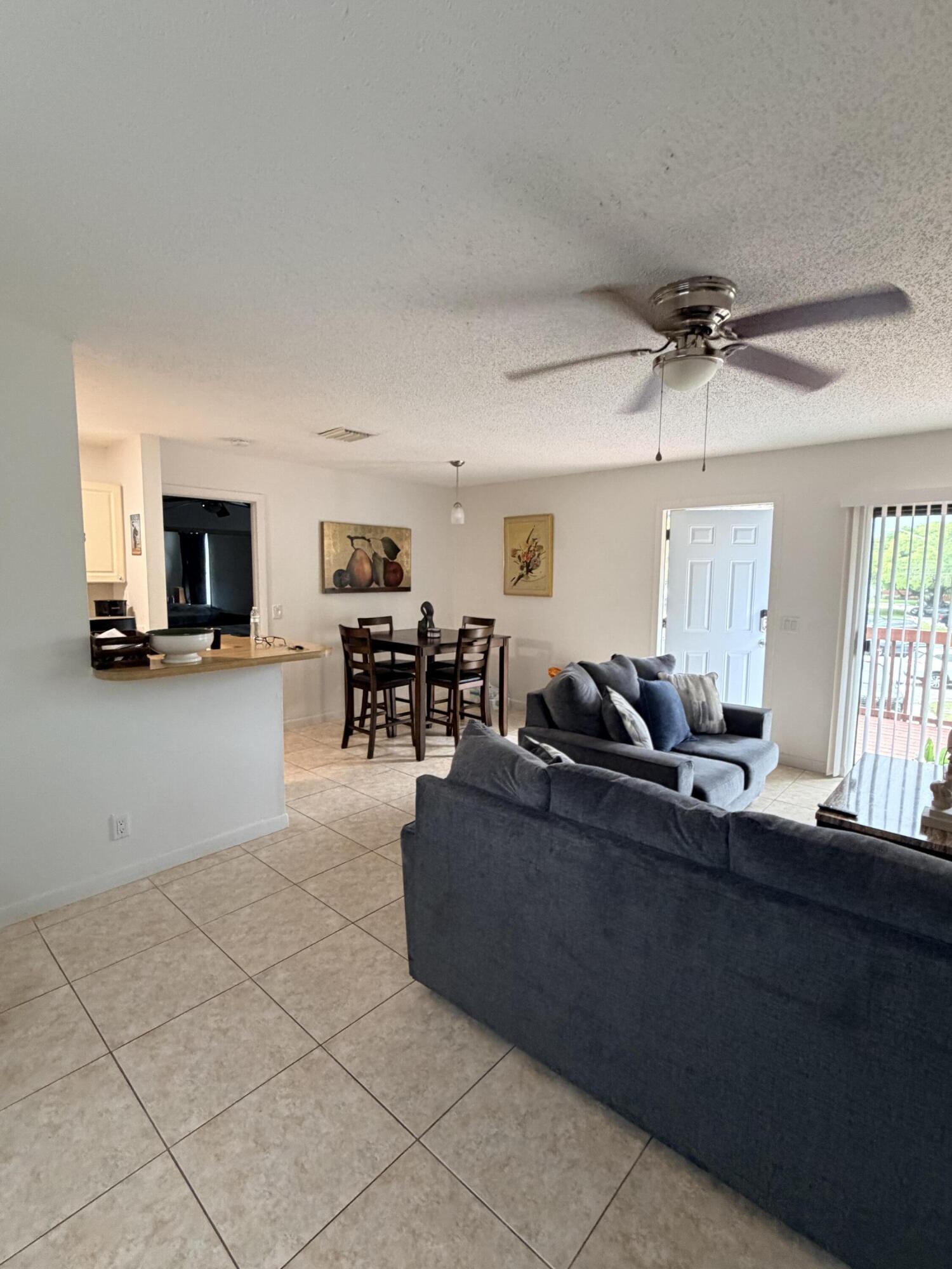 CROSSINGS OF BOYNTON BEACH CONDO - Residential Lease
