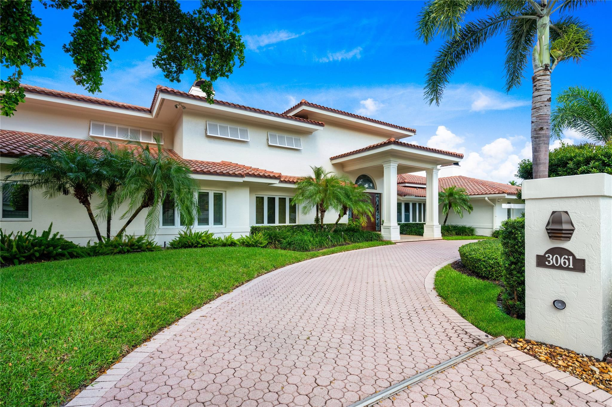 CORAL RIDGE COUNTRY CLUB - Residential