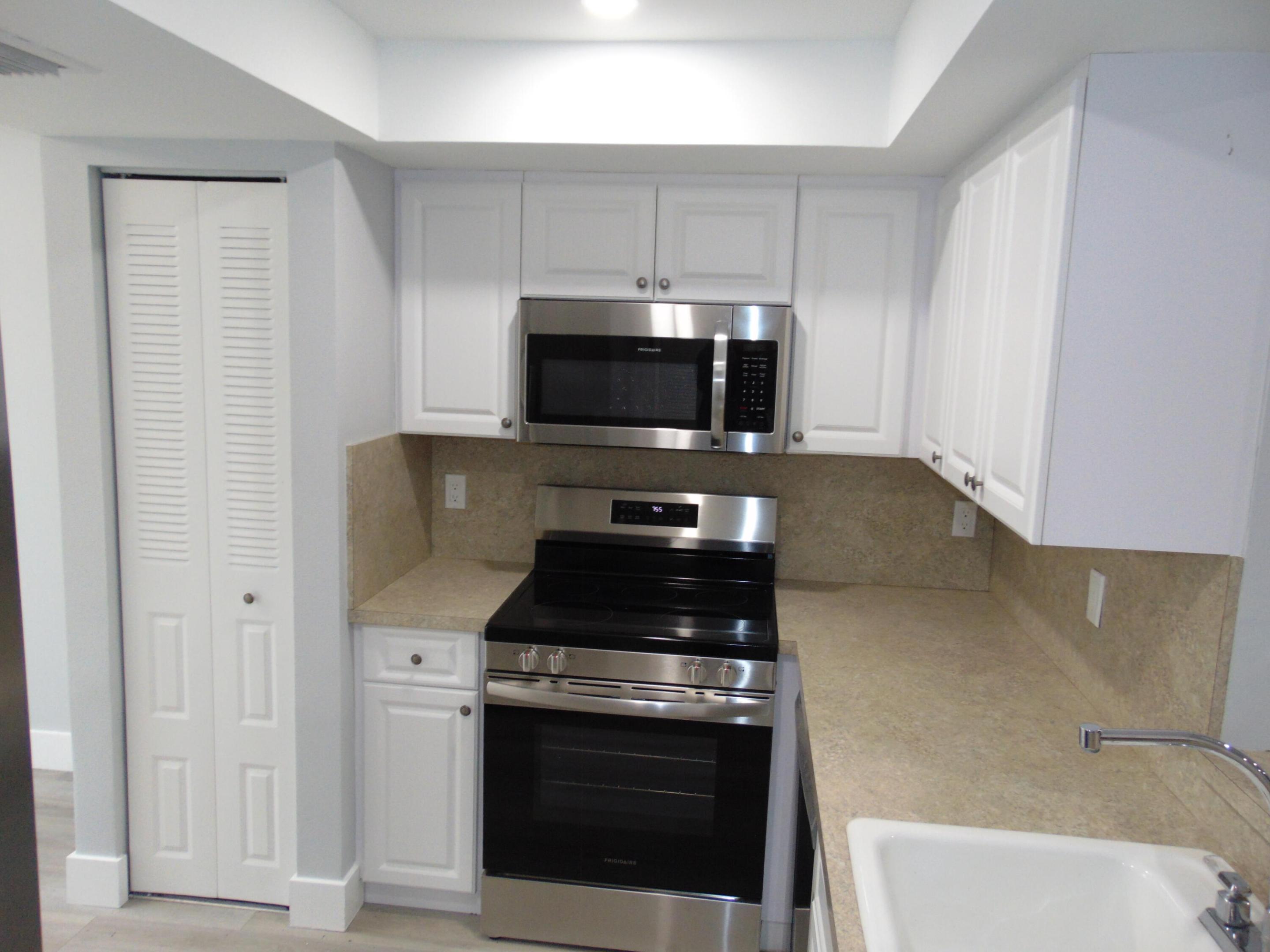 PALM SPRINGS 3 - Residential