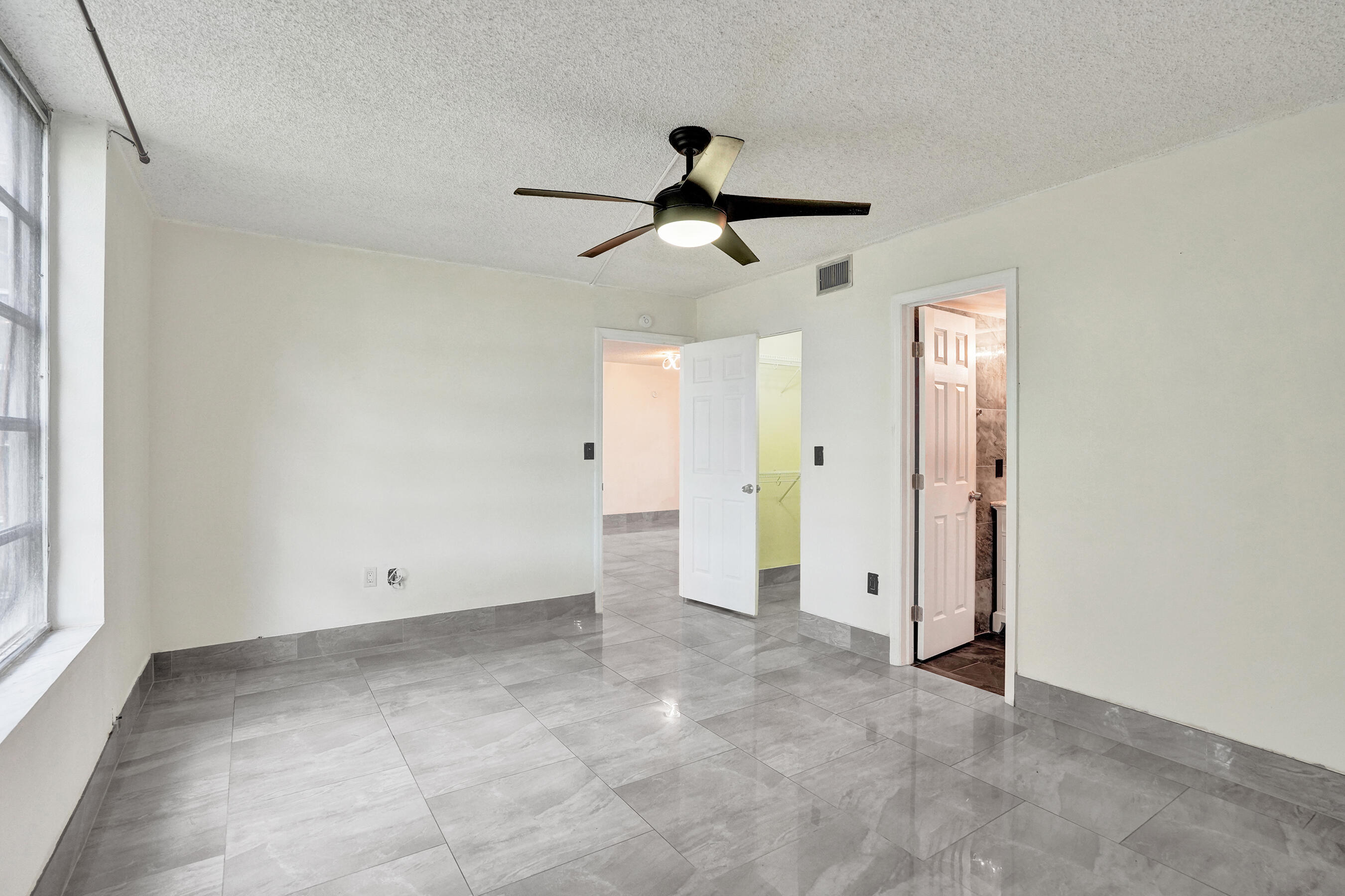 SANDS POINT CONDOMINIUM VI - Residential