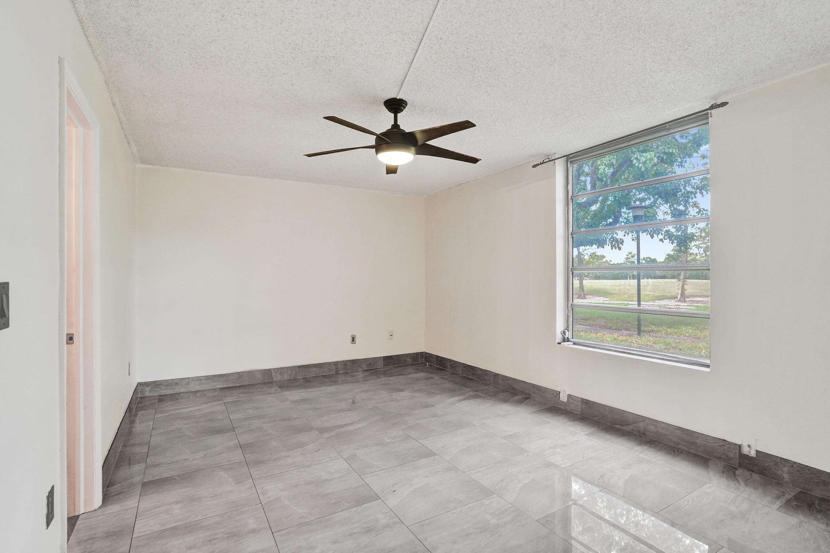 SANDS POINT CONDOMINIUM VI - Residential
