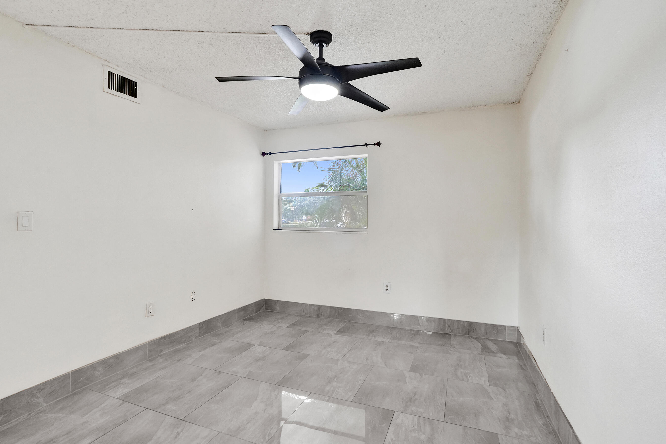 SANDS POINT CONDOMINIUM VI - Residential