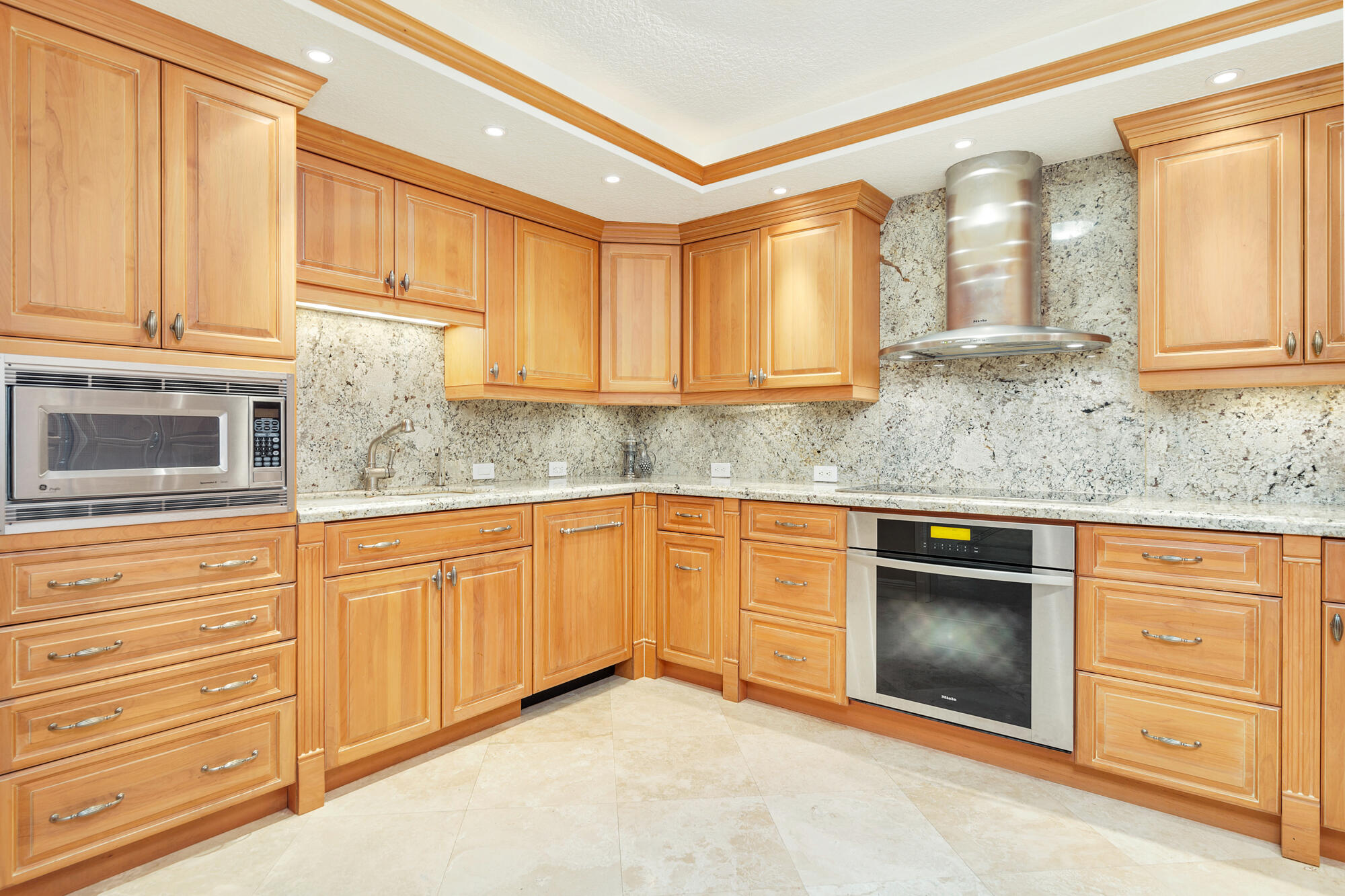 Winthrop House - Residential