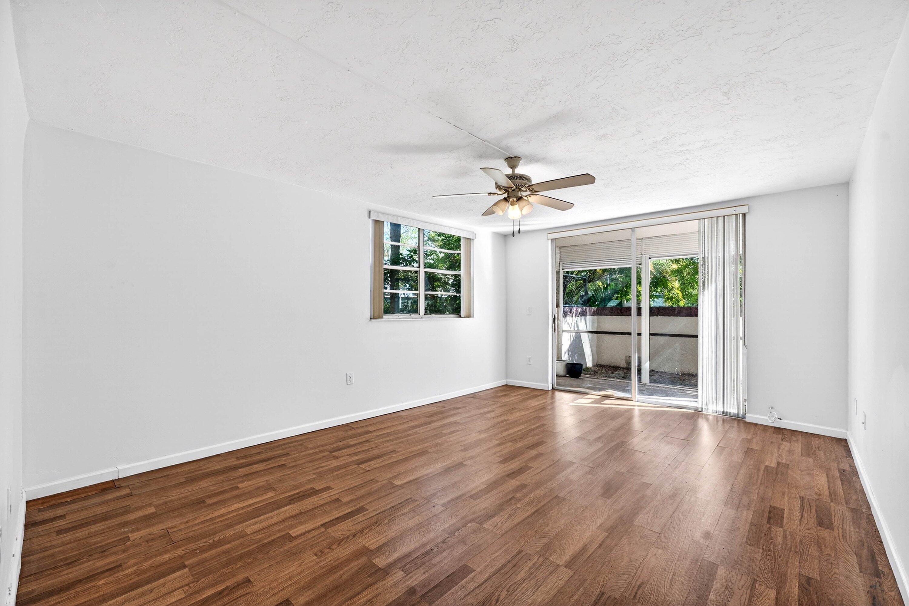 OMEGA CONDO NO 1 - Residential