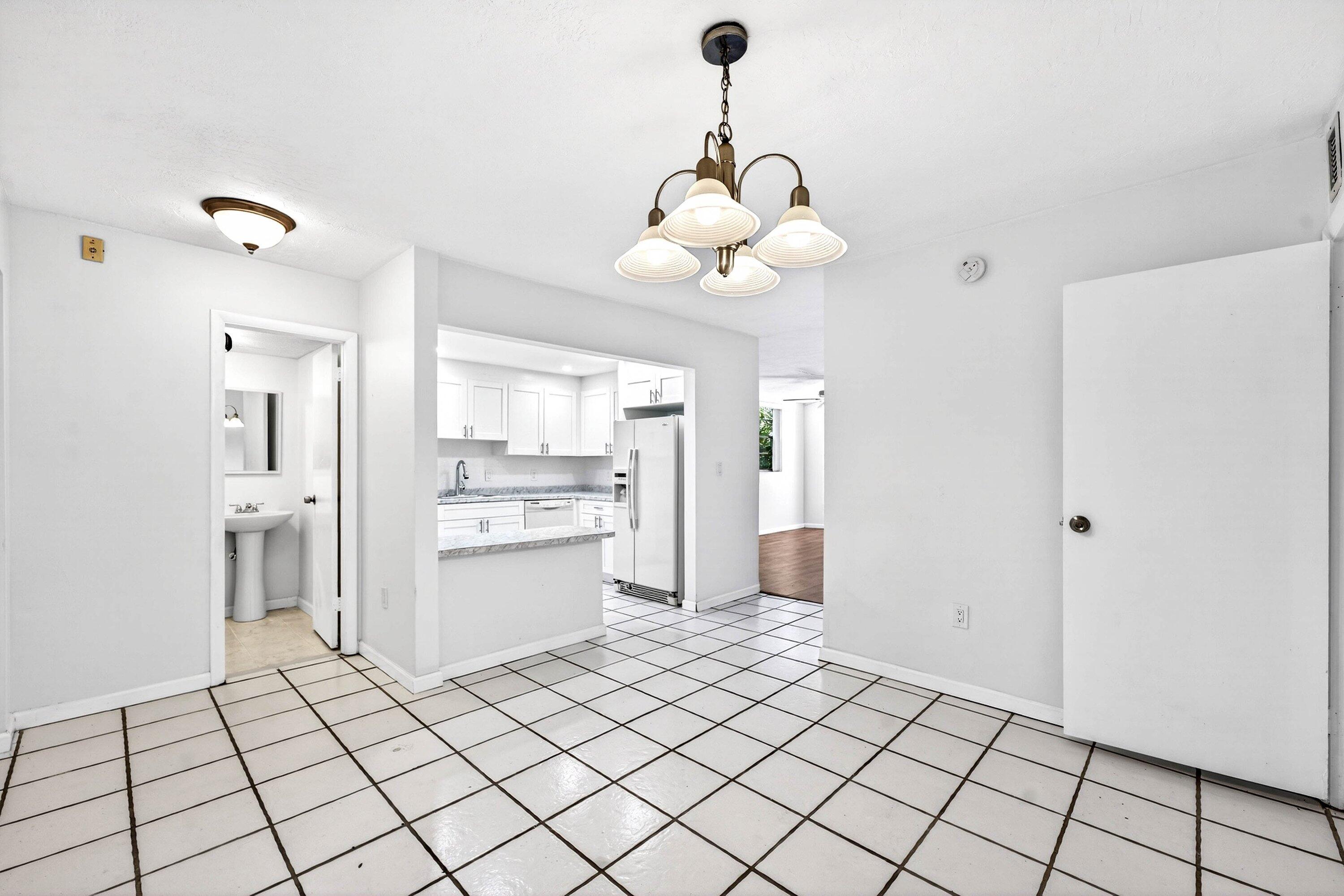 OMEGA CONDO NO 1 - Residential