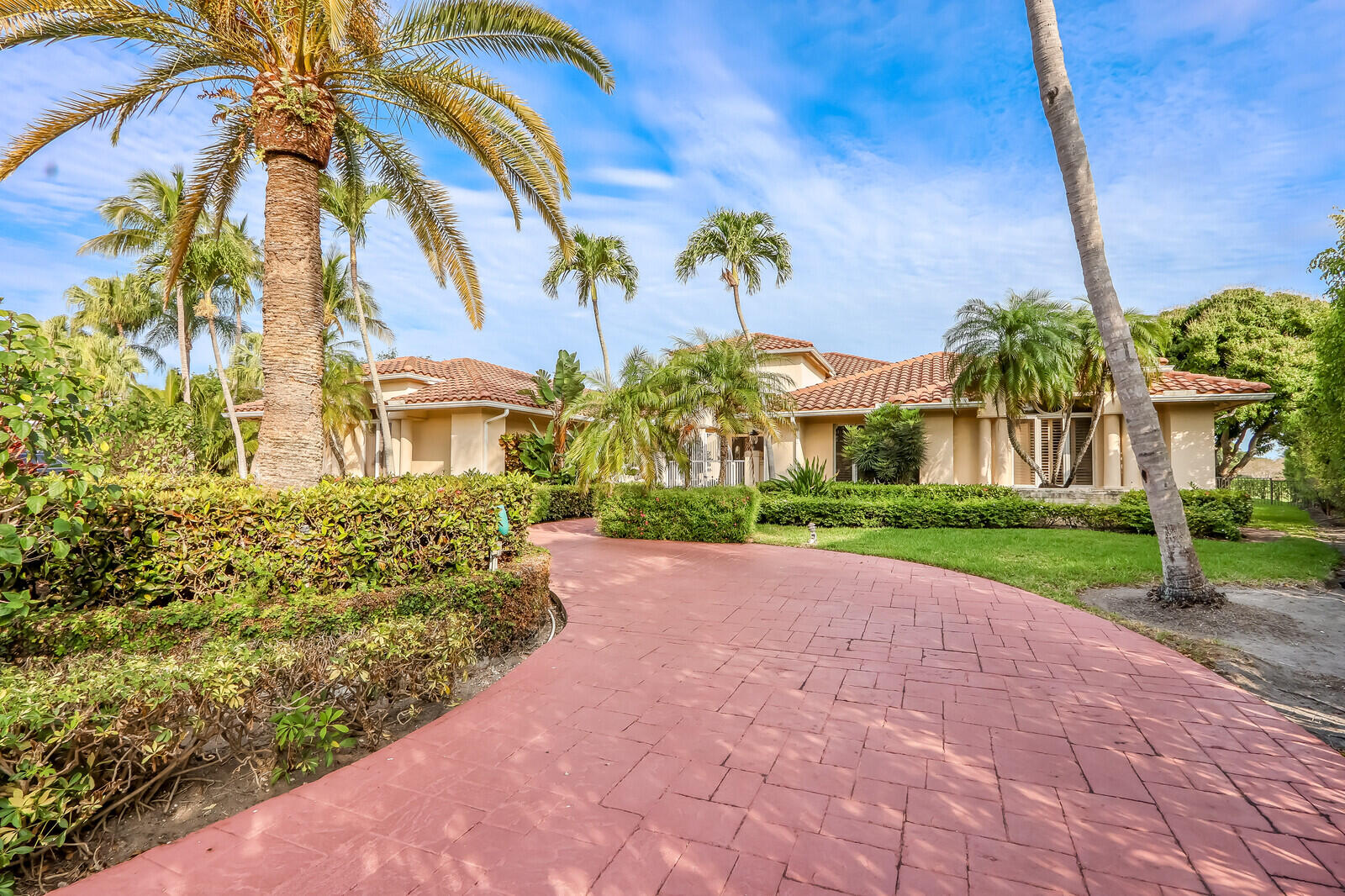 FRENCHMANS CREEK - Residential