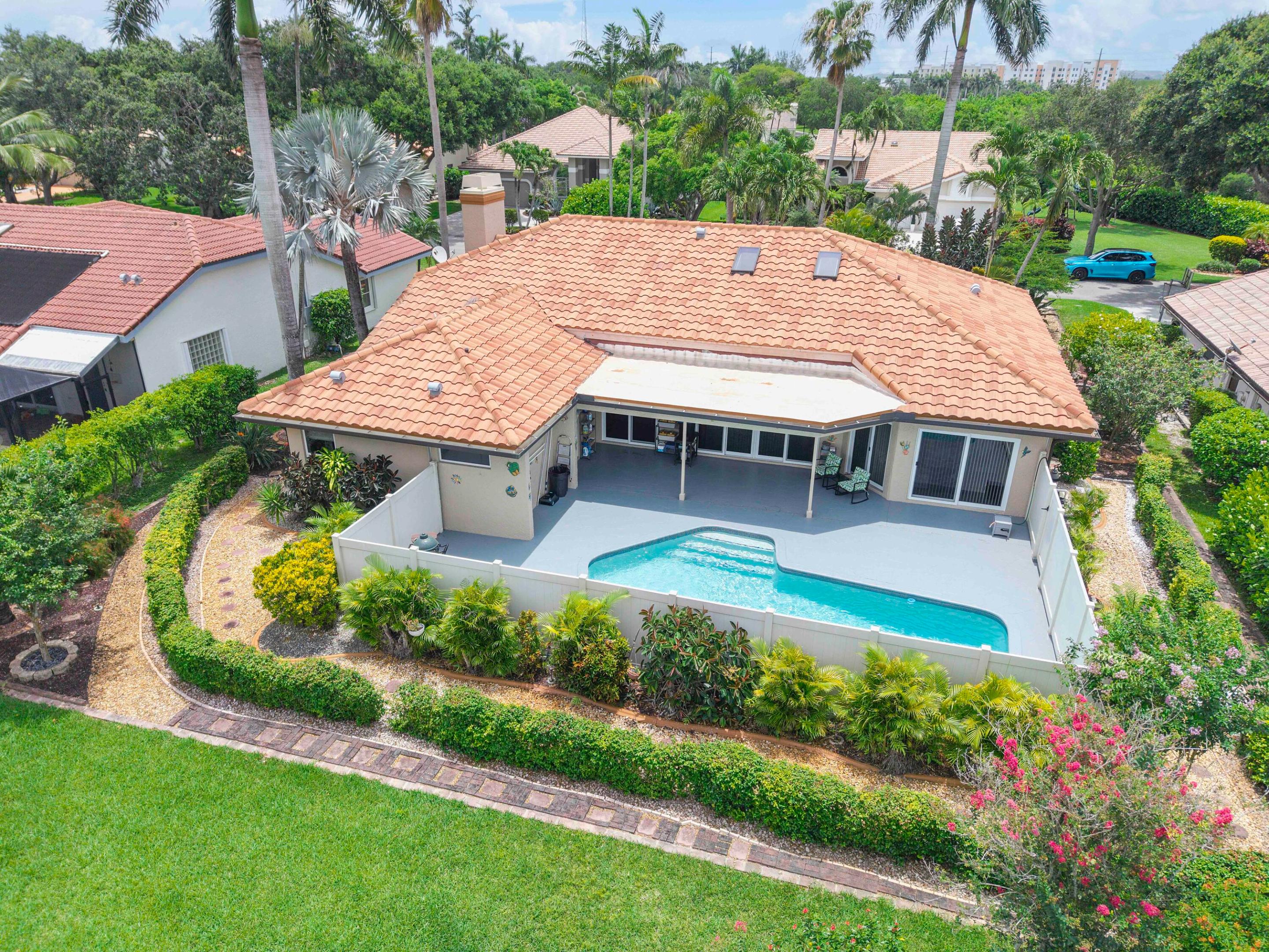 COUNTRYS POINT - Residential