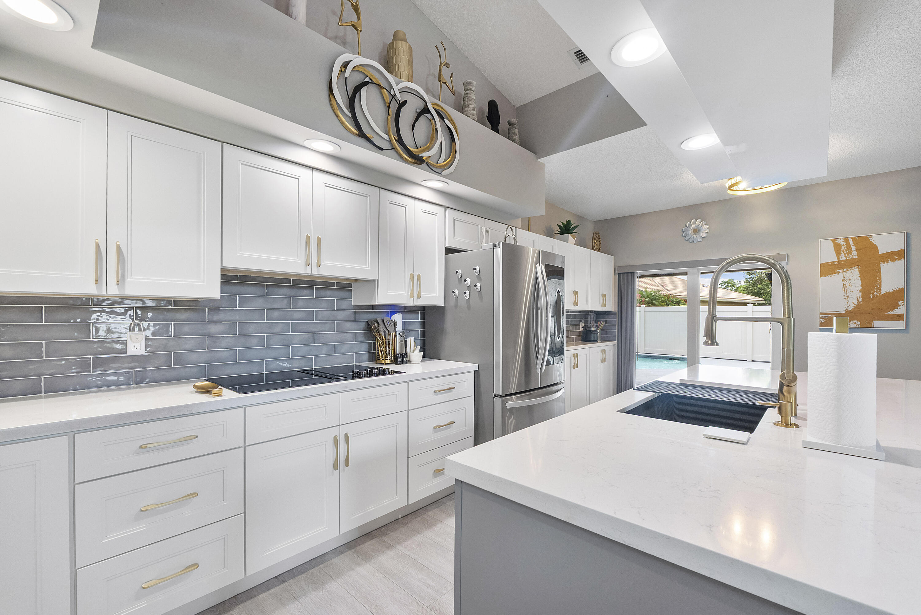 COUNTRYS POINT - Residential