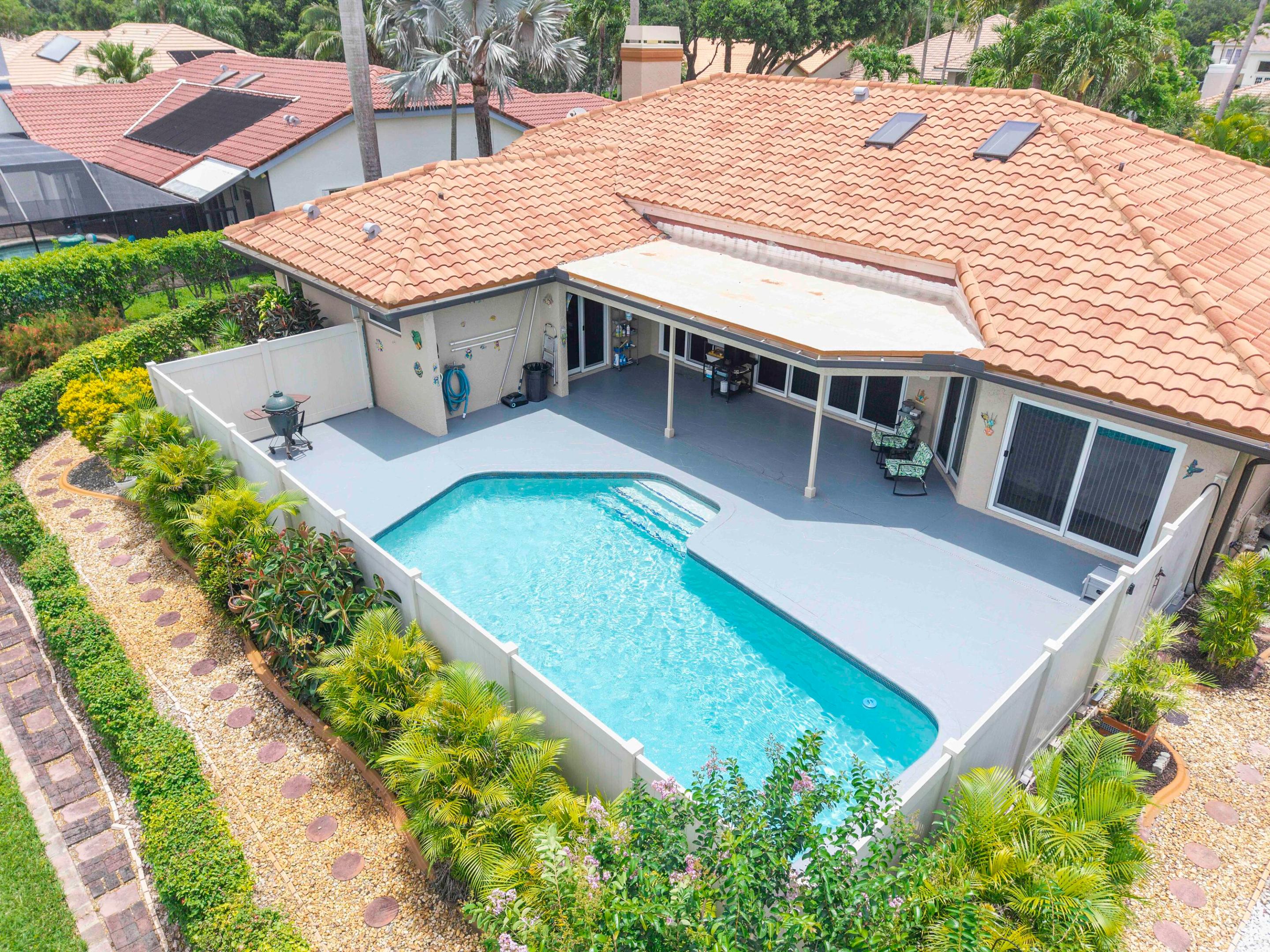 COUNTRYS POINT - Residential