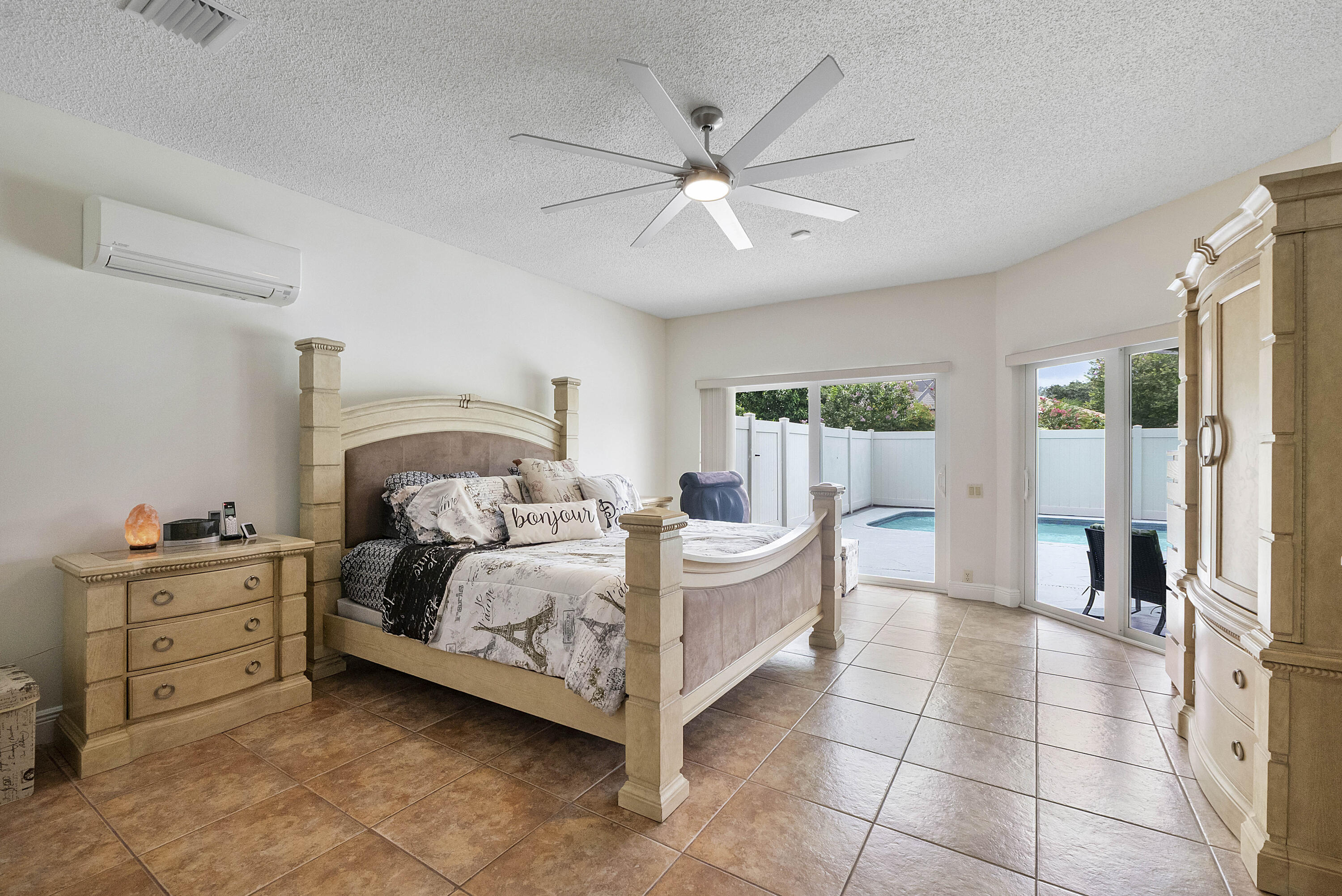 COUNTRYS POINT - Residential