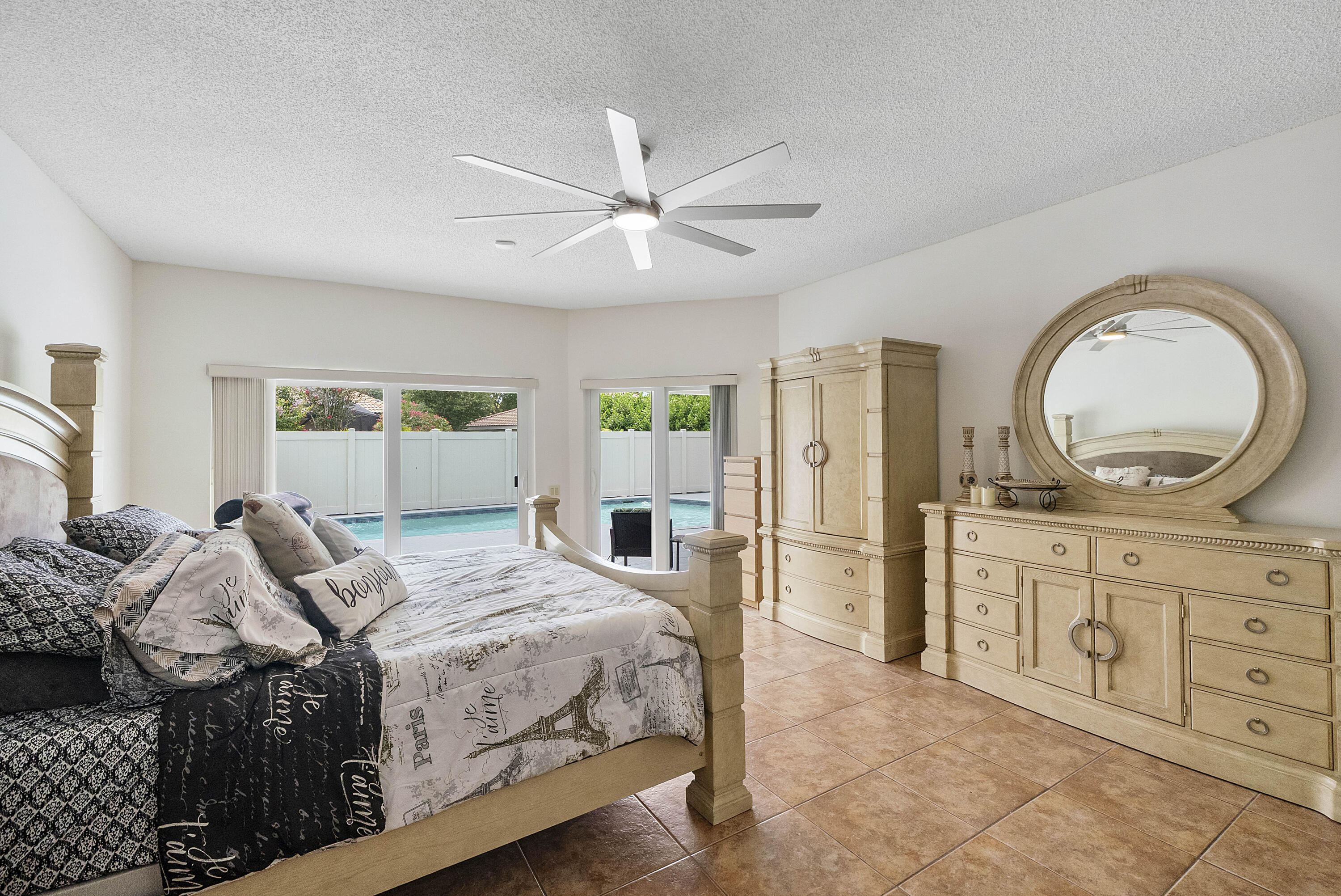 COUNTRYS POINT - Residential