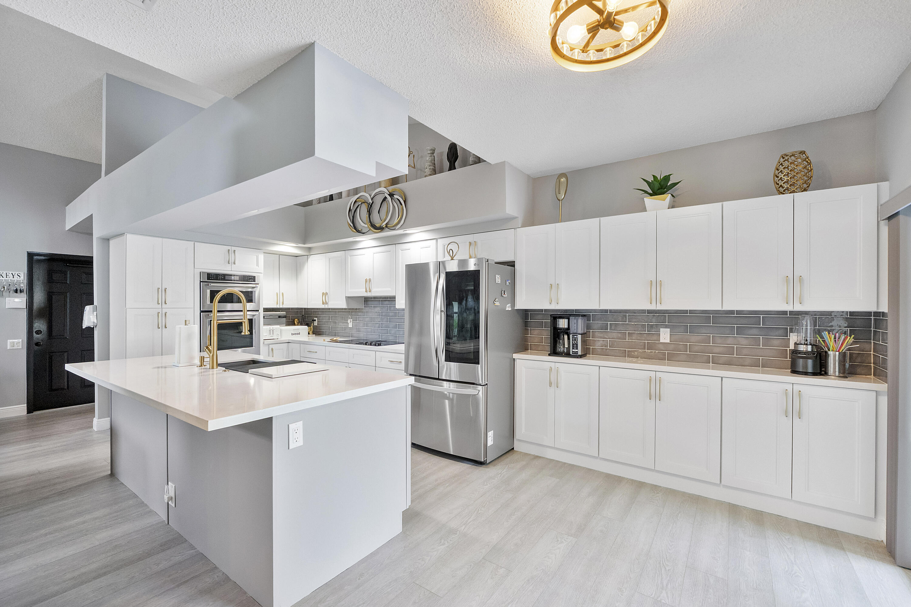 COUNTRYS POINT - Residential