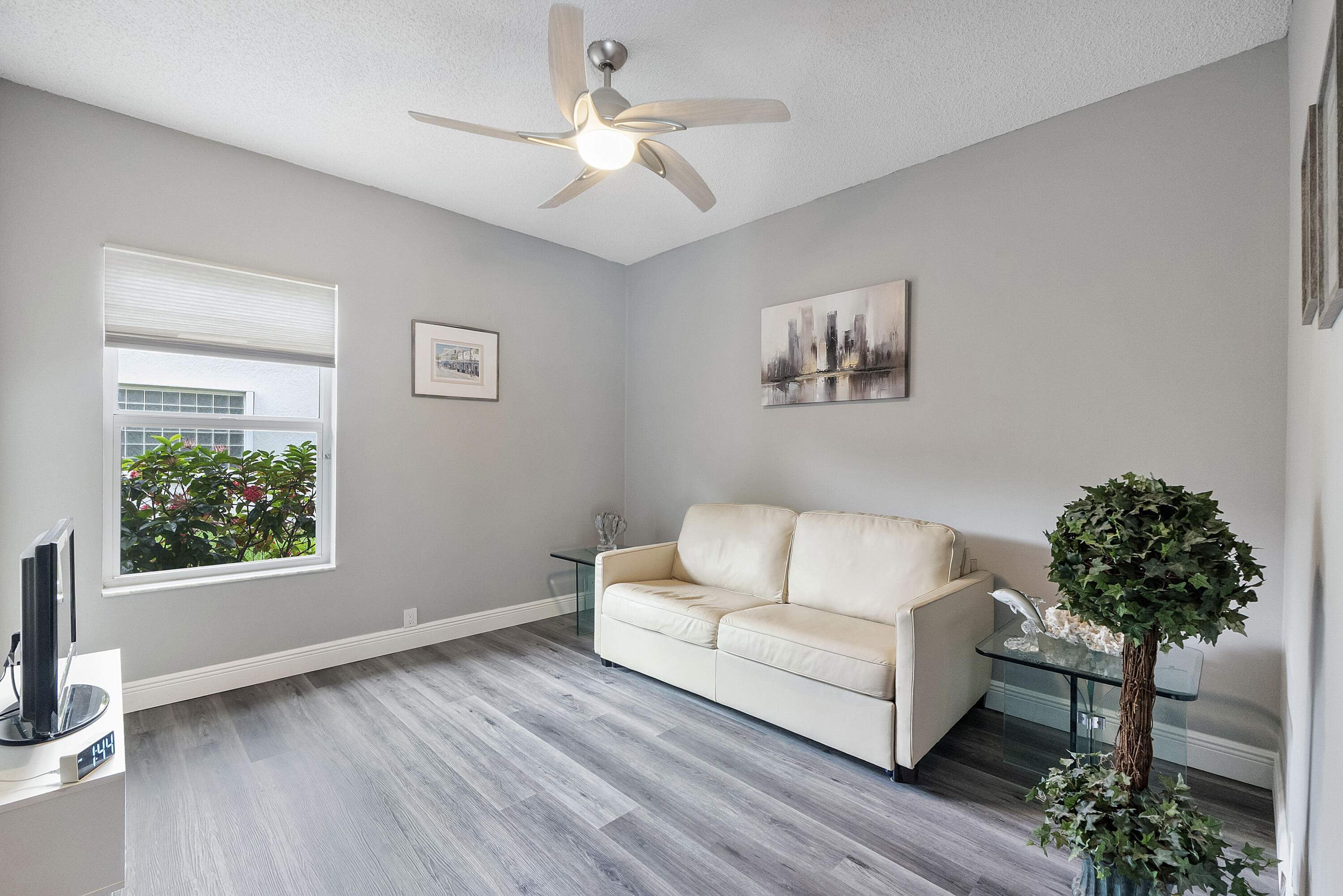 COUNTRYS POINT - Residential