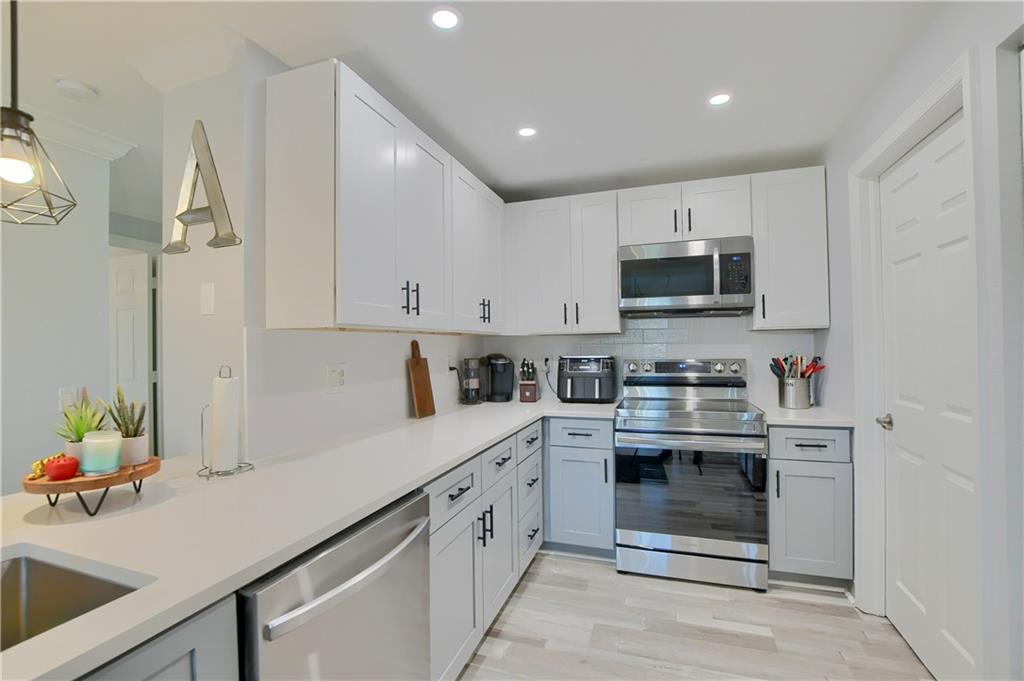 Paloma Lakes - Residential