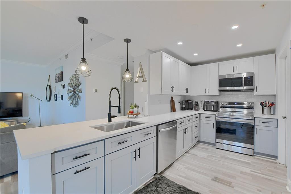 Paloma Lakes - Residential