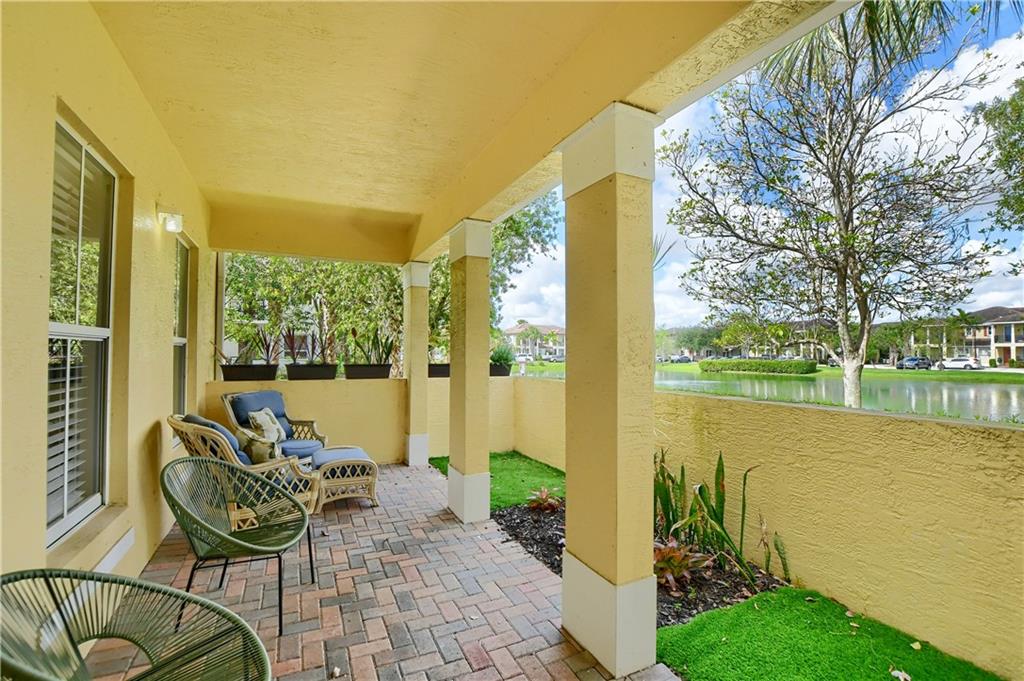 Paloma Lakes - Residential