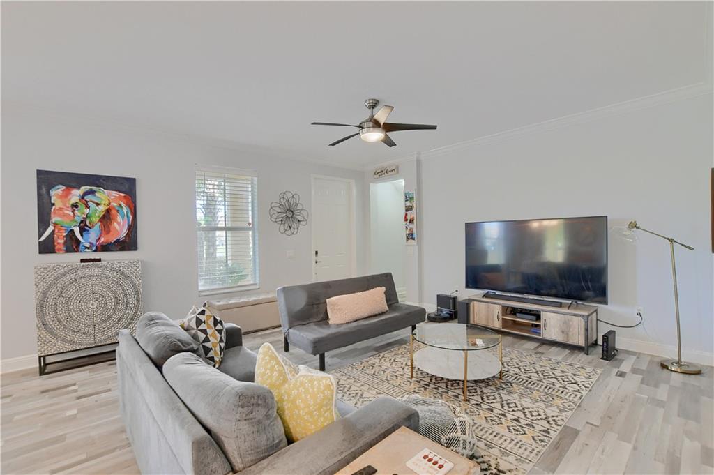Paloma Lakes - Residential