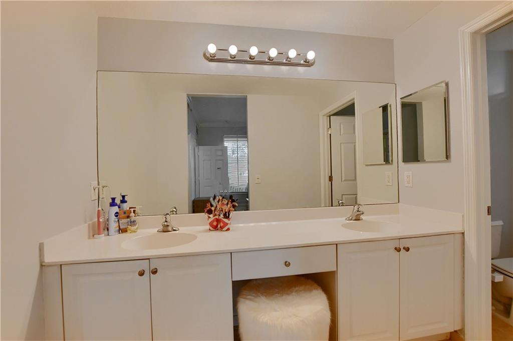 Paloma Lakes - Residential