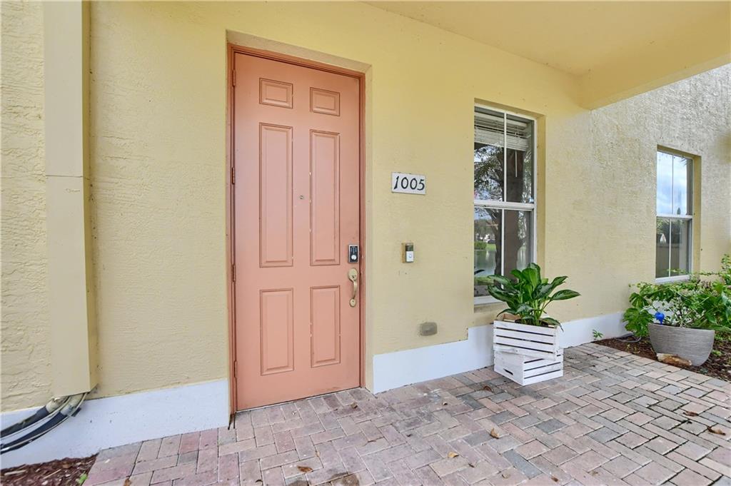 Paloma Lakes - Residential