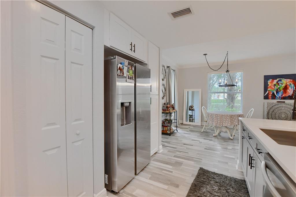 Paloma Lakes - Residential