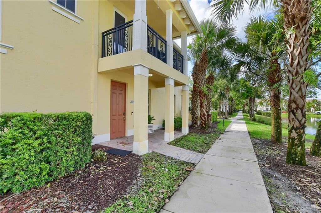 Paloma Lakes - Residential