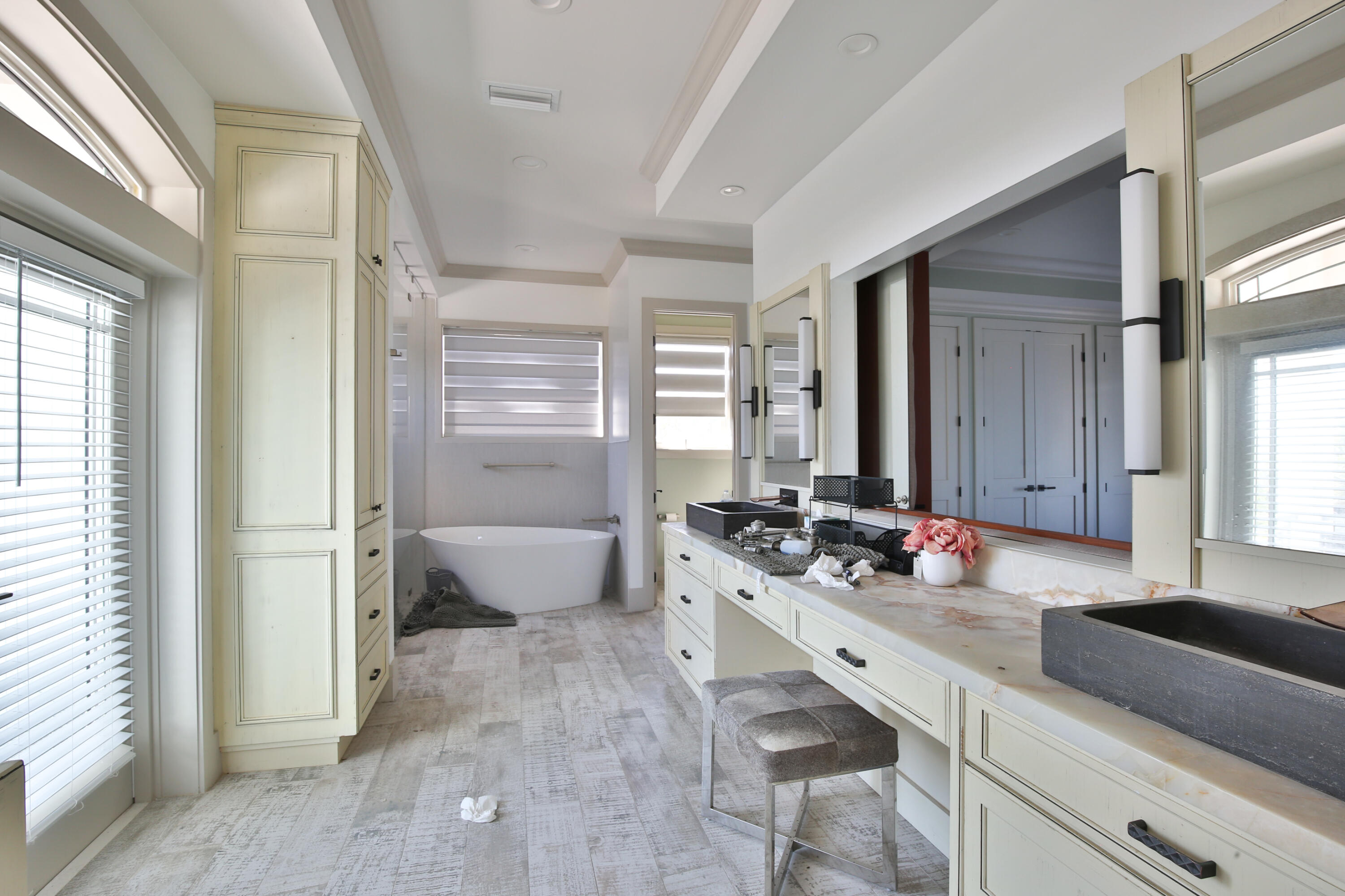 SIESTA PROPERTIES INC UNIT 1 - Residential