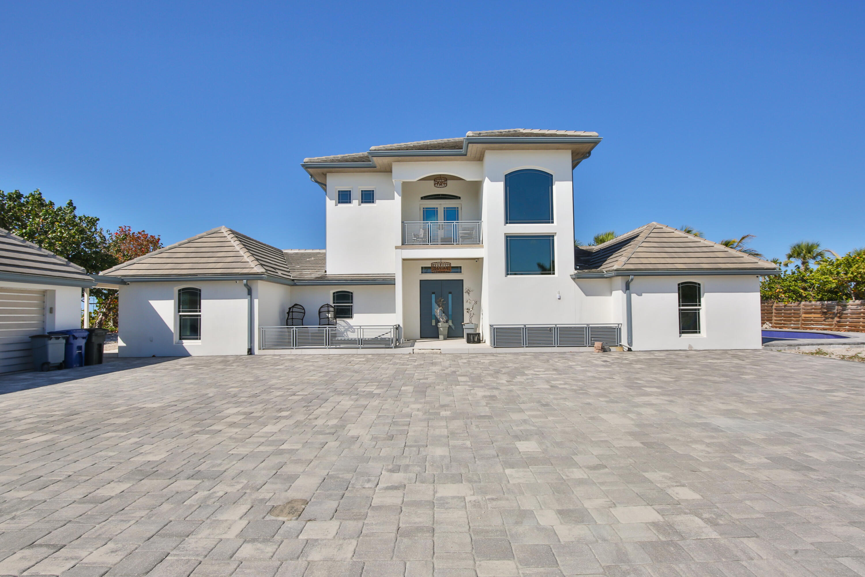 SIESTA PROPERTIES INC UNIT 1 - Residential