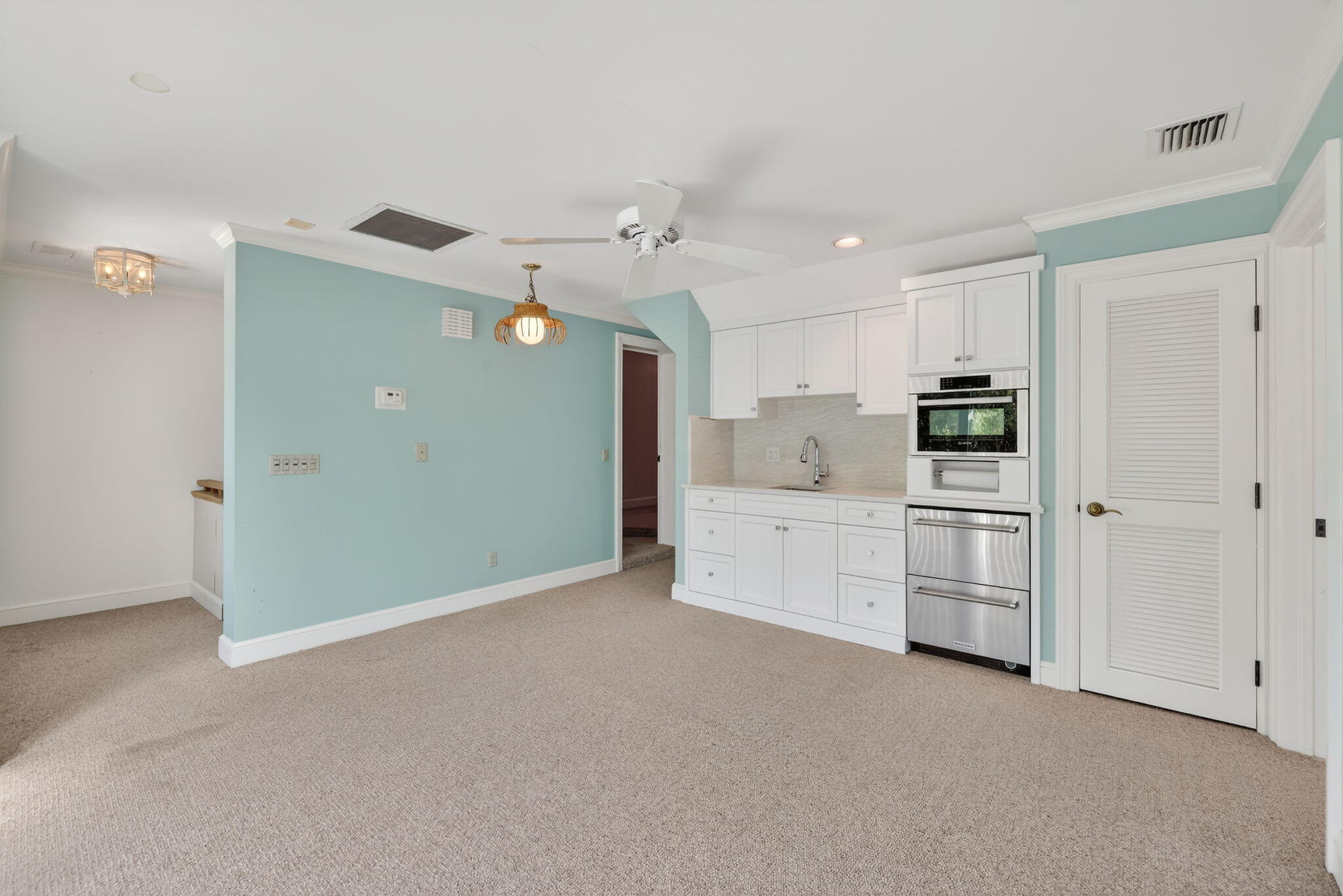 SAILFISH POINT - Residential