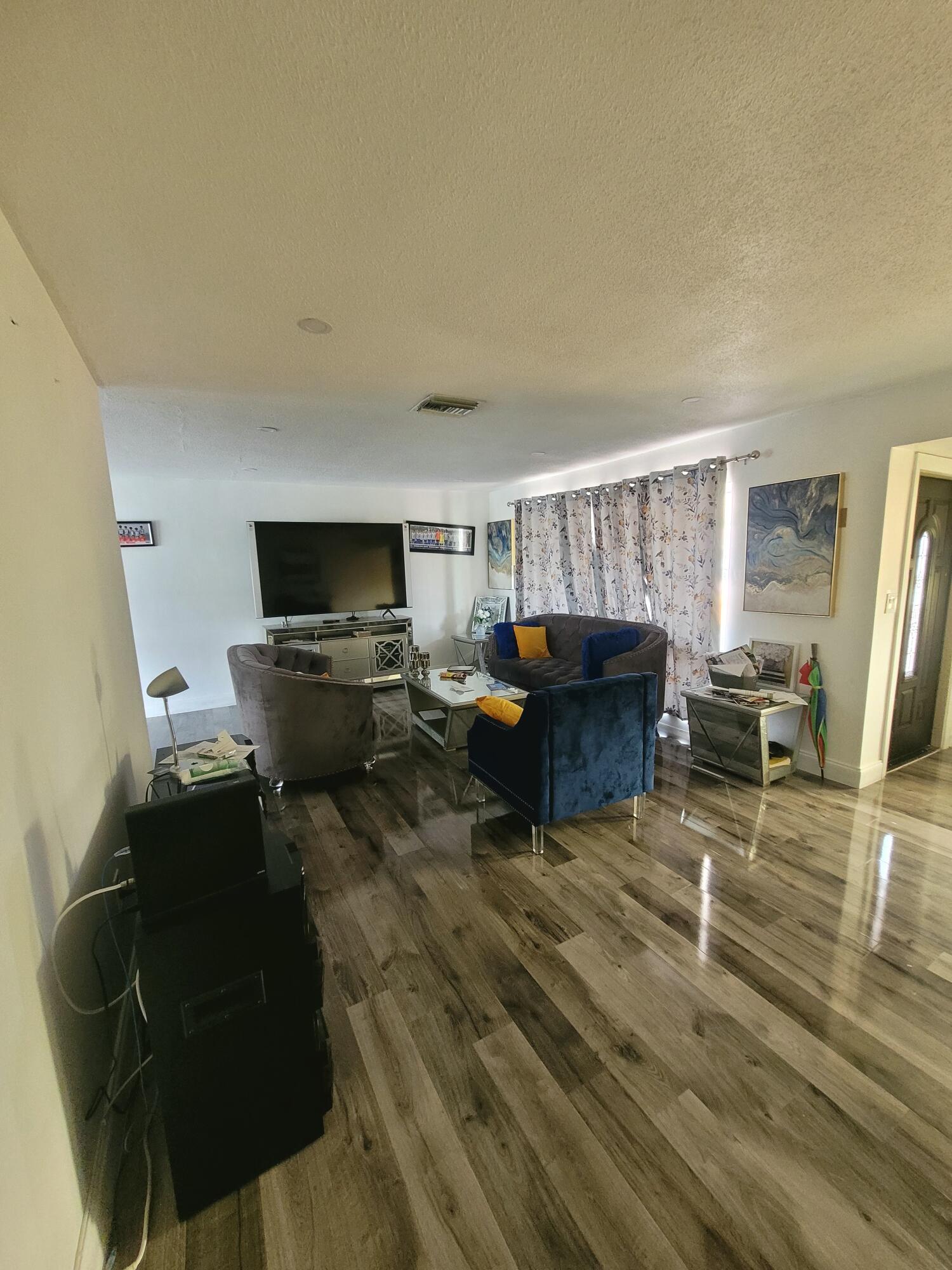 MIRAMAR ISLES SEC 2 - Residential