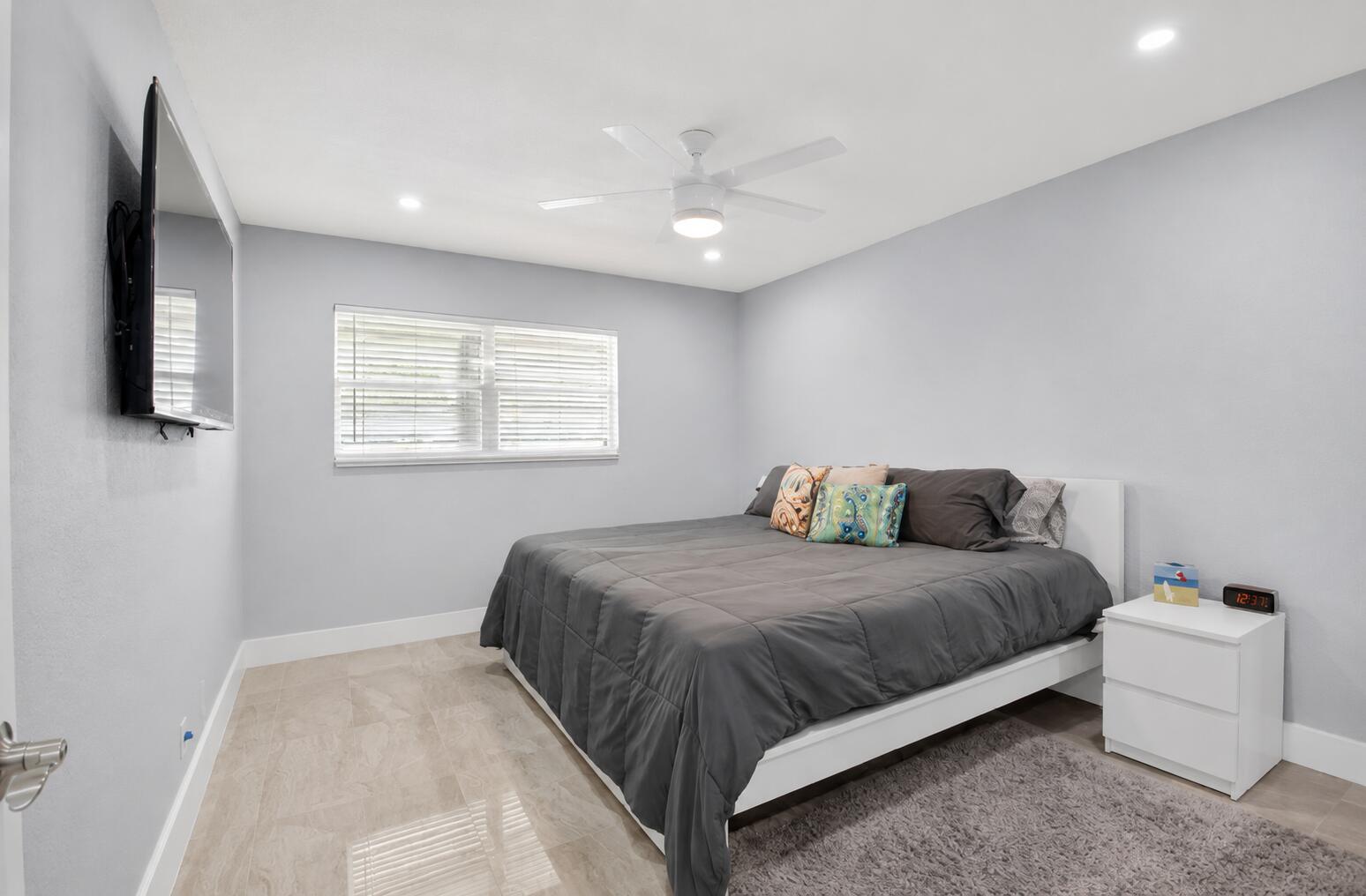 KINGS POINT SAXONY CONDOS - Residential Lease