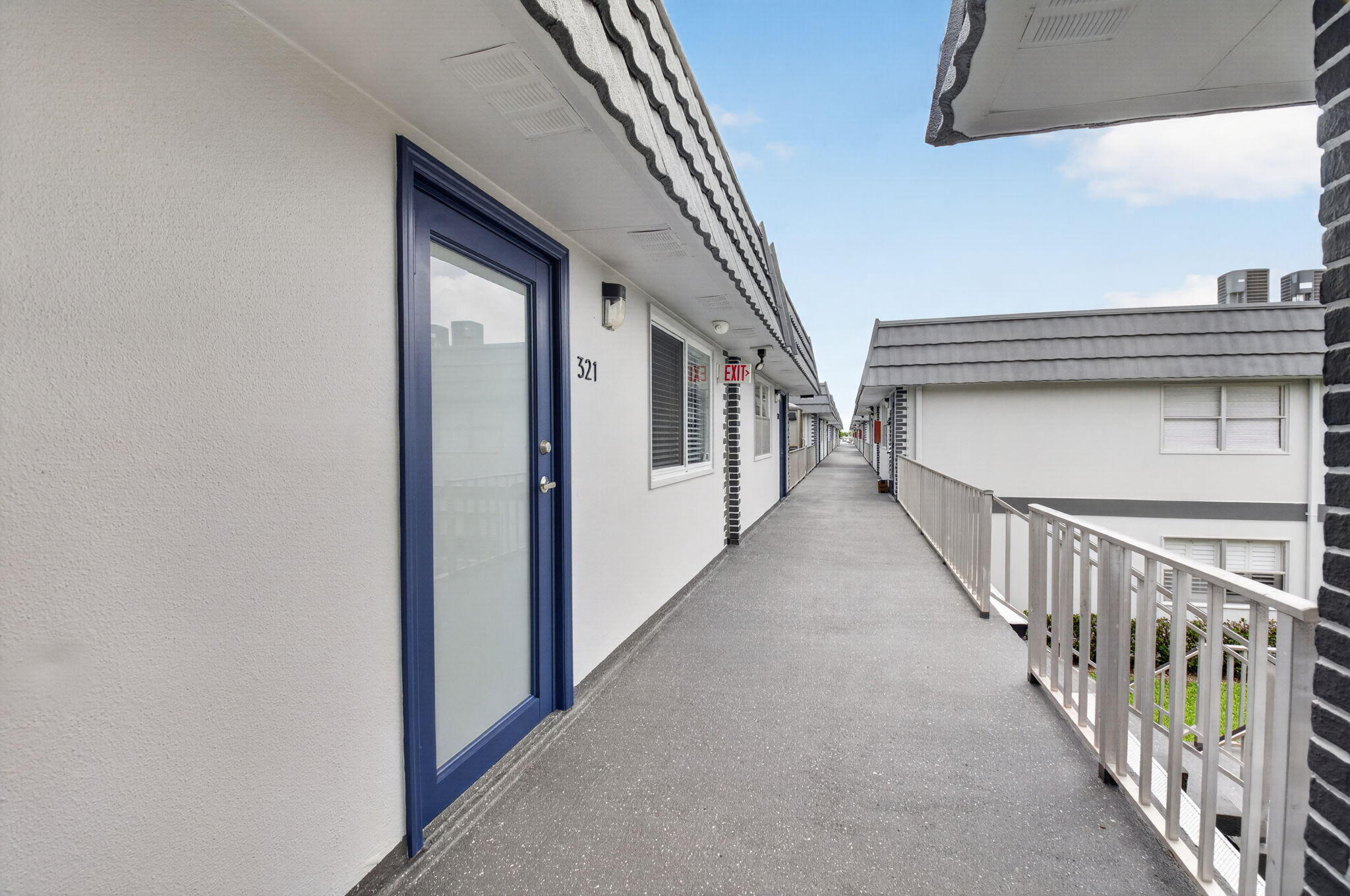 KINGS POINT SAXONY CONDOS - Residential Lease