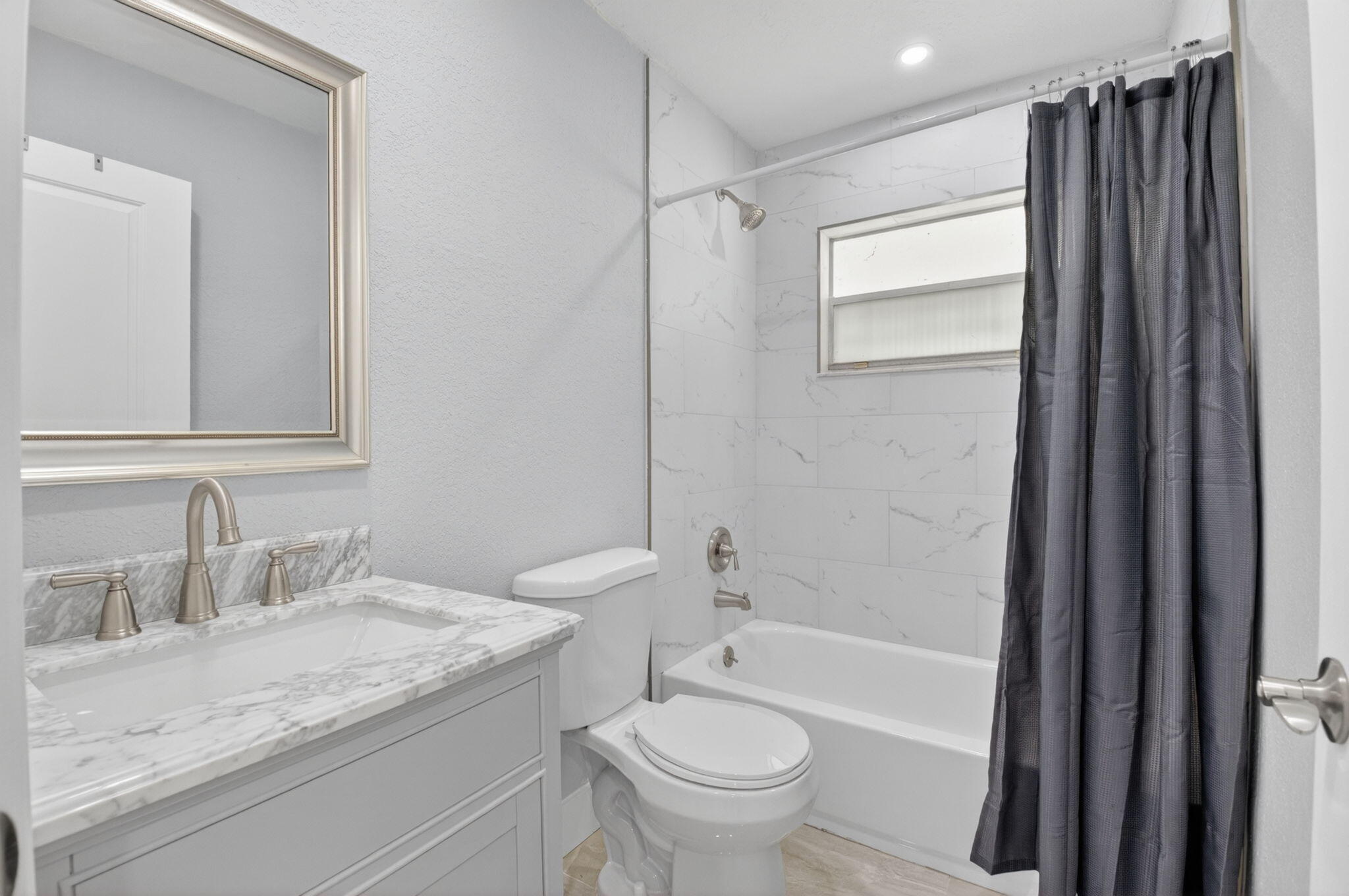 KINGS POINT SAXONY CONDOS - Residential Lease
