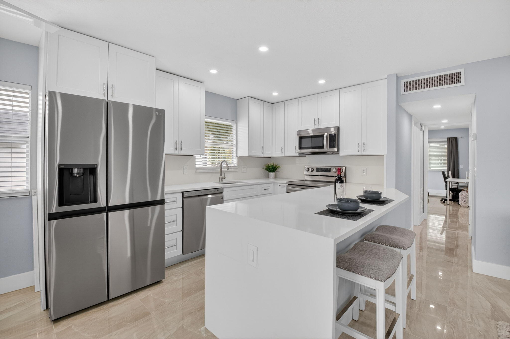 KINGS POINT SAXONY CONDOS - Residential Lease