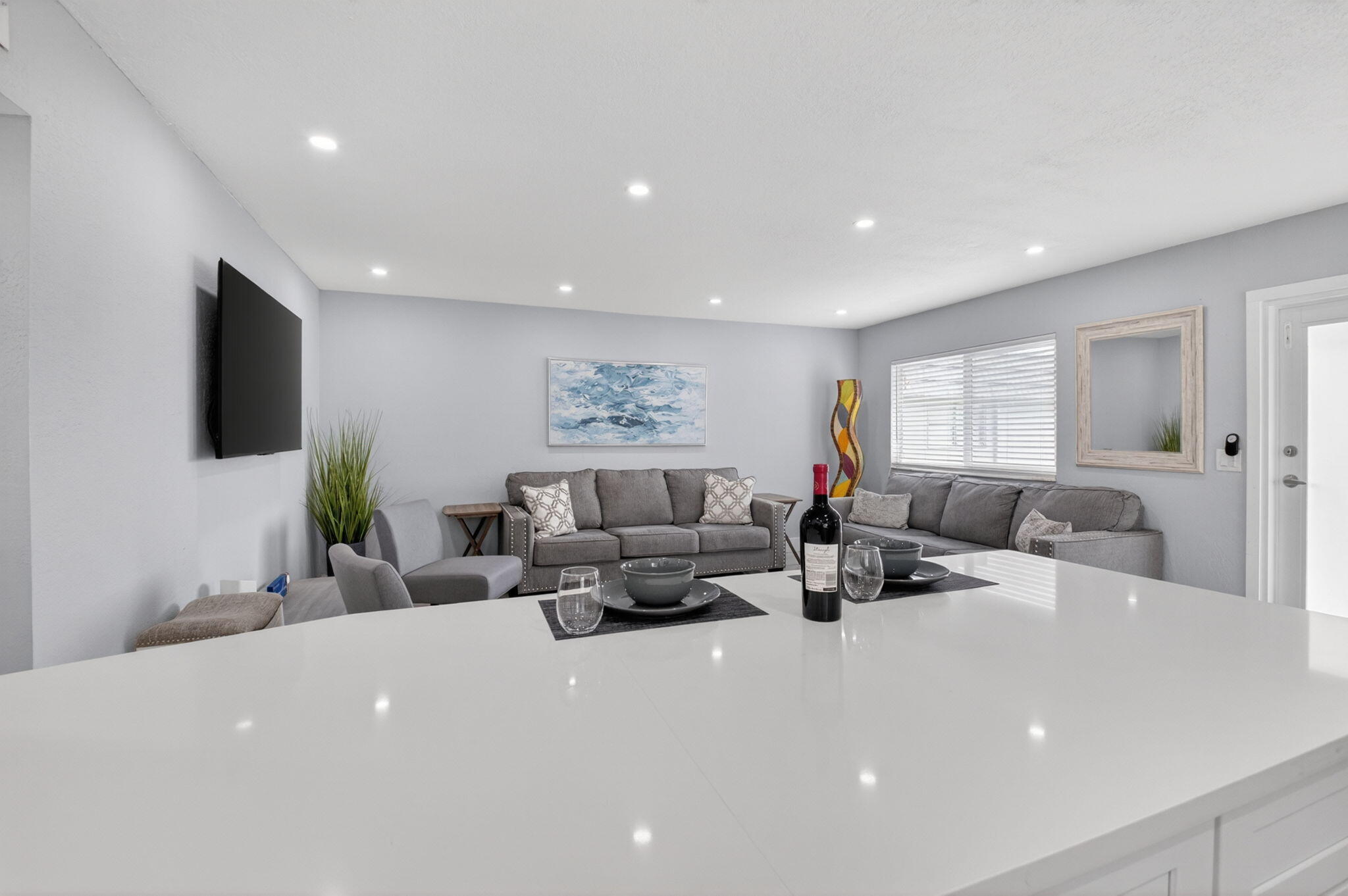 KINGS POINT SAXONY CONDOS - Residential Lease