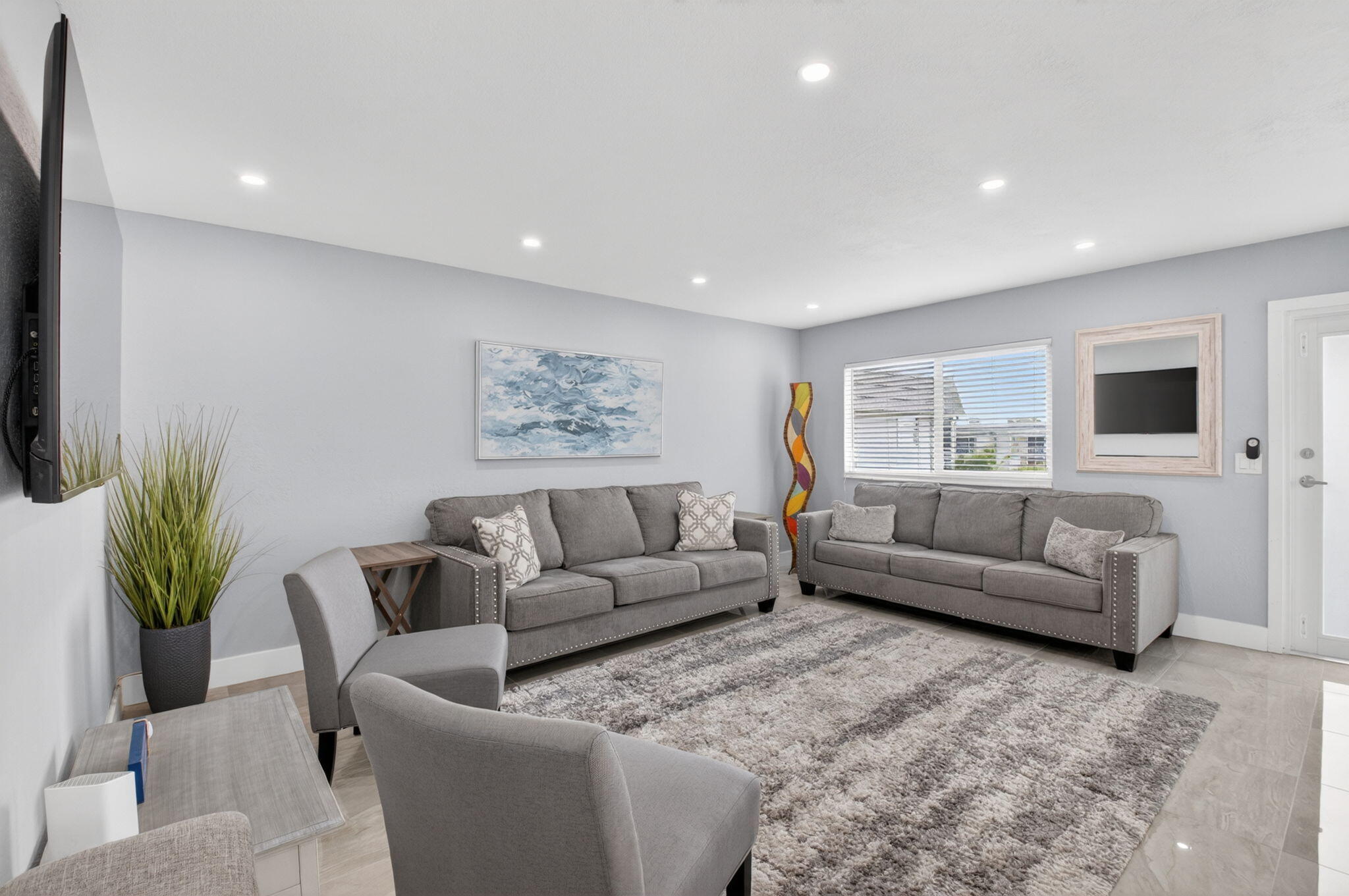 KINGS POINT SAXONY CONDOS - Residential Lease