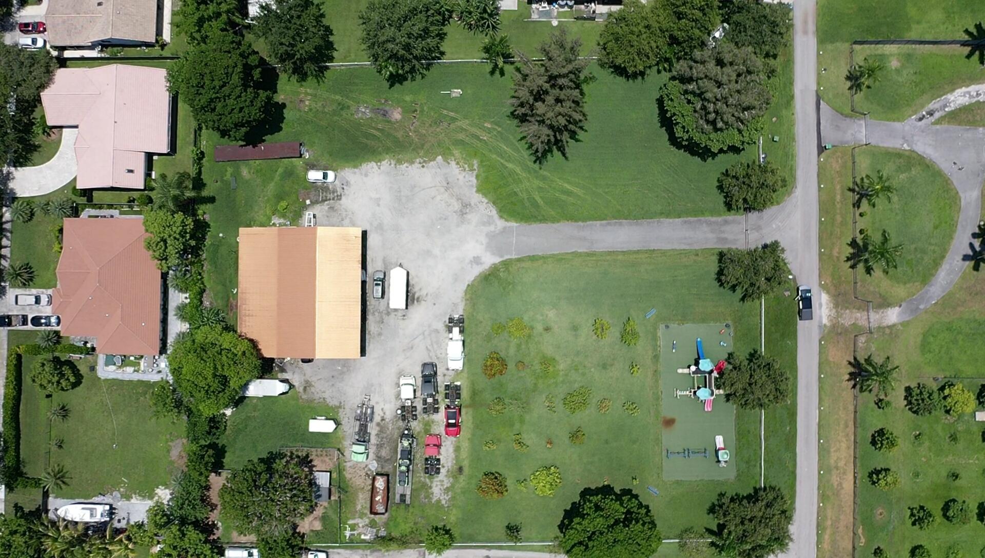 KANGAROO PLAT - Land