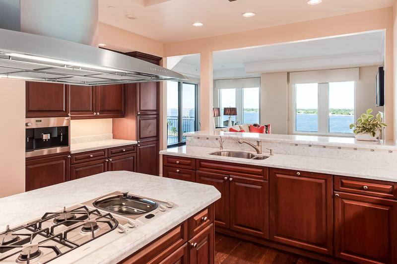ONE WATERMARK PLACE OF THE PALM BEACHES CONDOMINIU - Residential