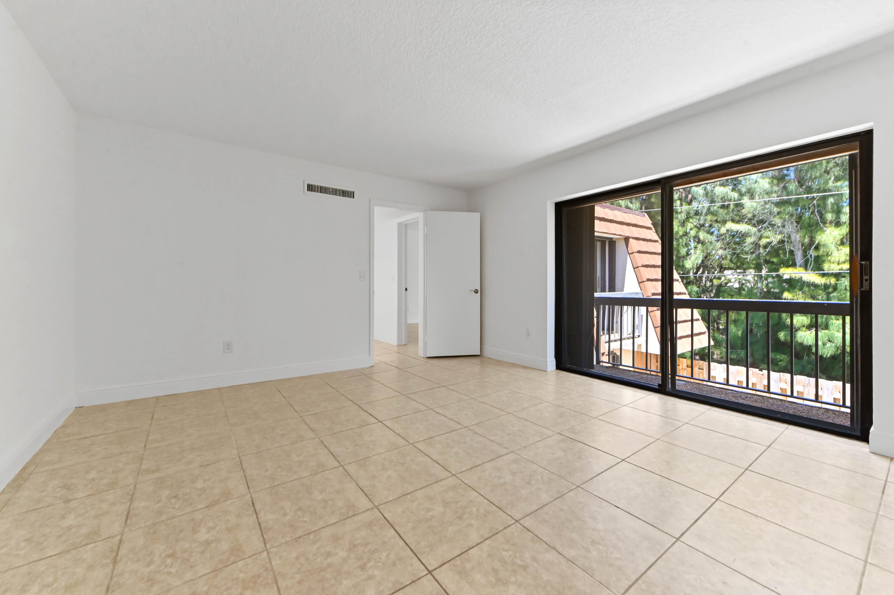 JUPITER PLANTATION - Residential Lease