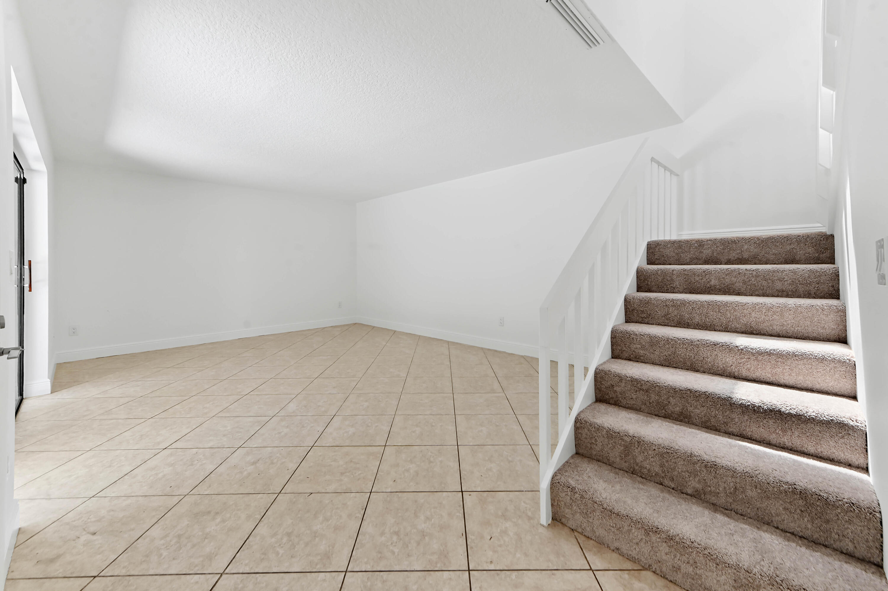 JUPITER PLANTATION - Residential Lease