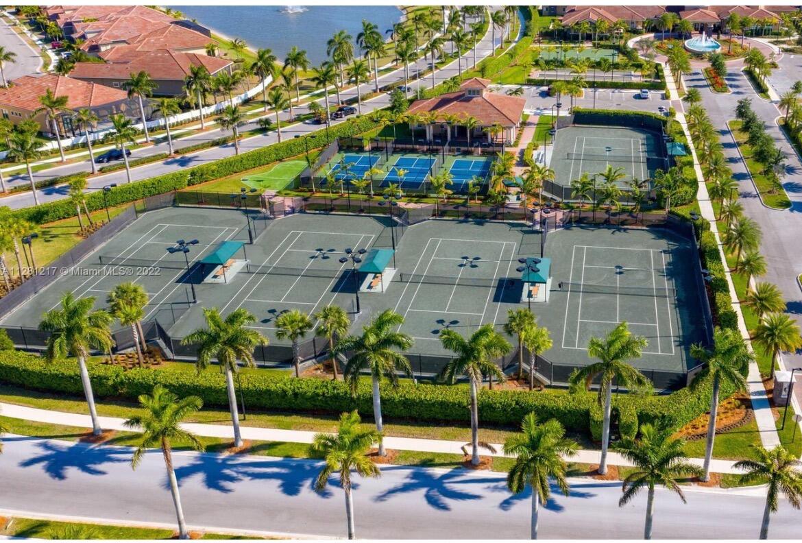 PARKLAND ROYALE - Residential