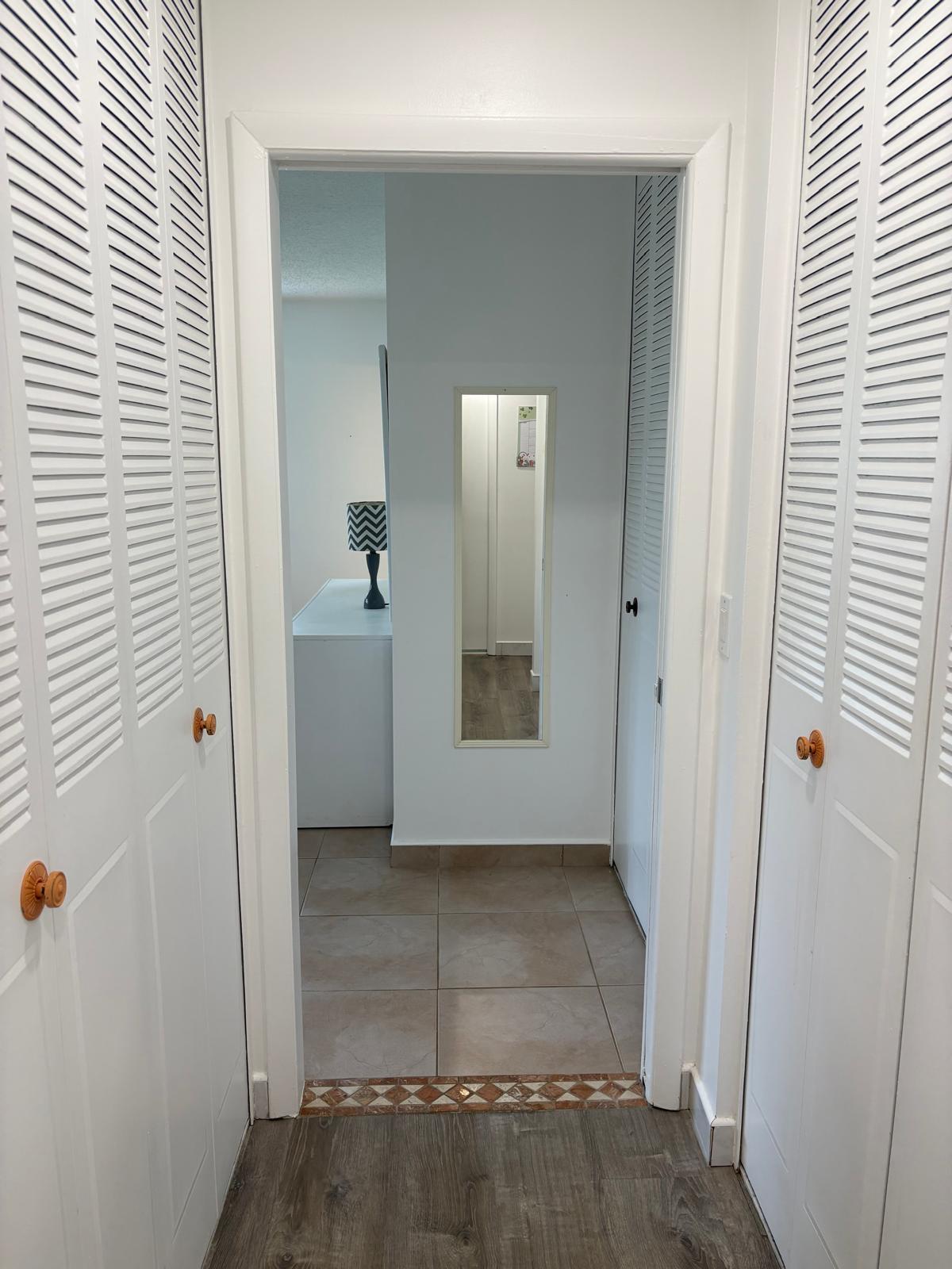 CRESTHAVEN VILLAS CONDO 31 - Residential